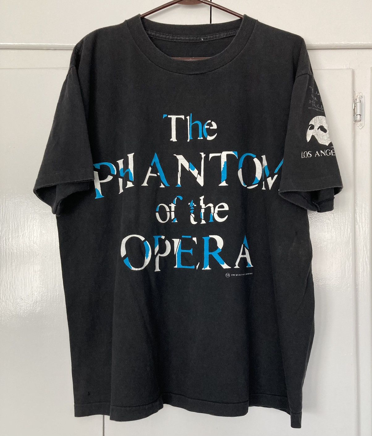 Vintage PHANTOM OF THE OPERA 1986 SHIRT LOS ANGELES SIGNED VINTAGE Size US XL / EU 56 / 4 - 1 Thumbnail