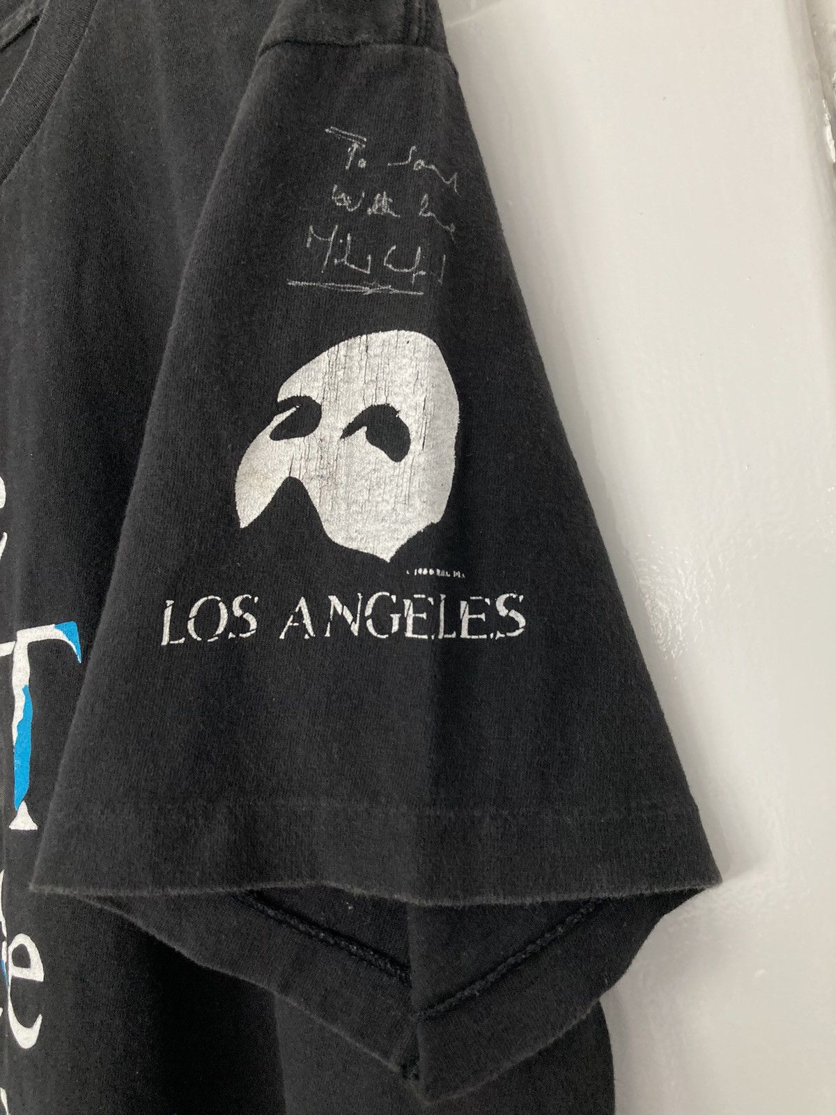 Vintage PHANTOM OF THE OPERA 1986 SHIRT LOS ANGELES SIGNED VINTAGE Size US XL / EU 56 / 4 - 2 Thumbnail