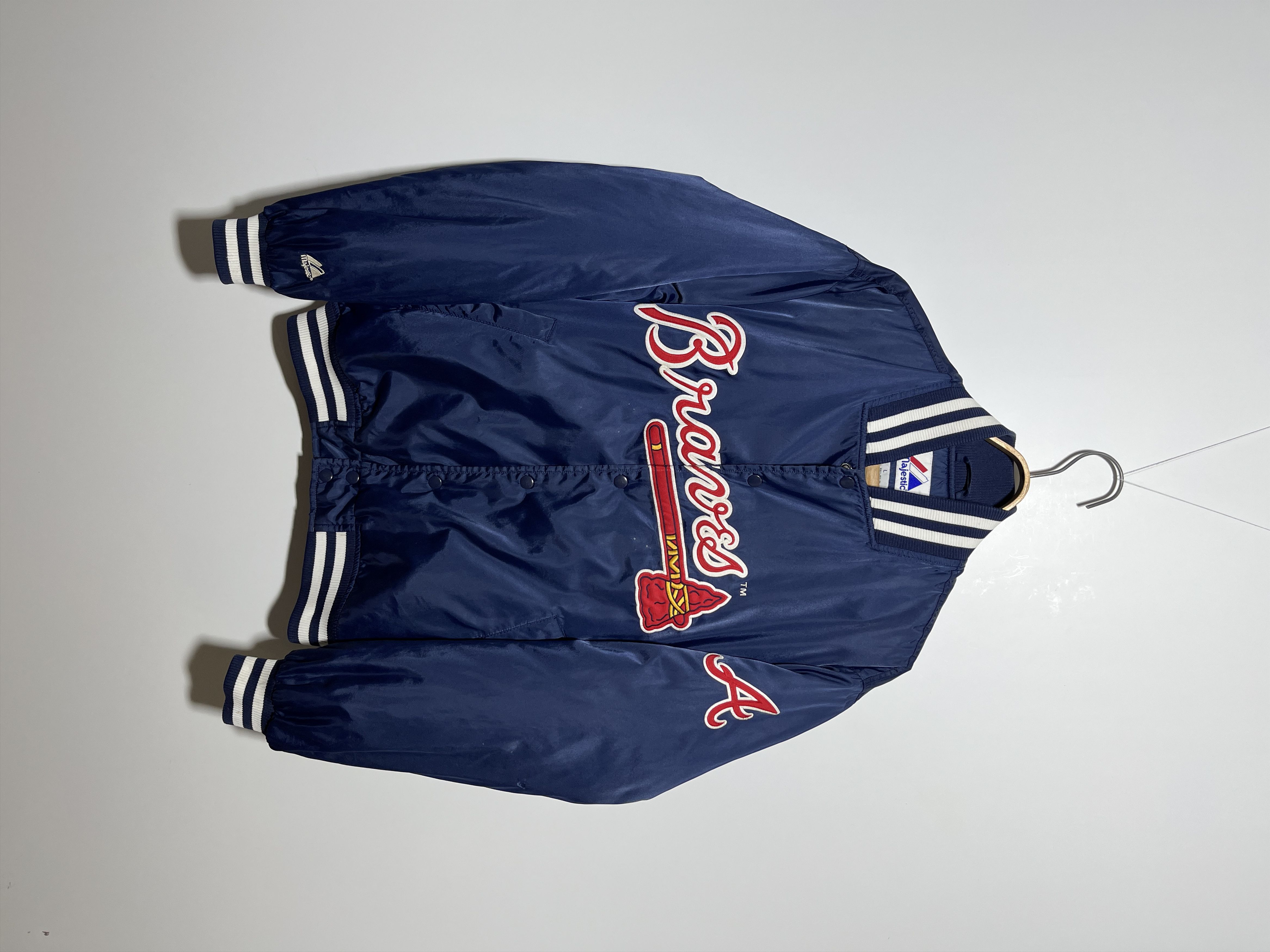 MLB × Majestic × Vintage Vintage Majestic Atlanta Braves Satin Bomber Jacket Size L Size US L / EU 52-54 / 3 - 1 Thumbnail