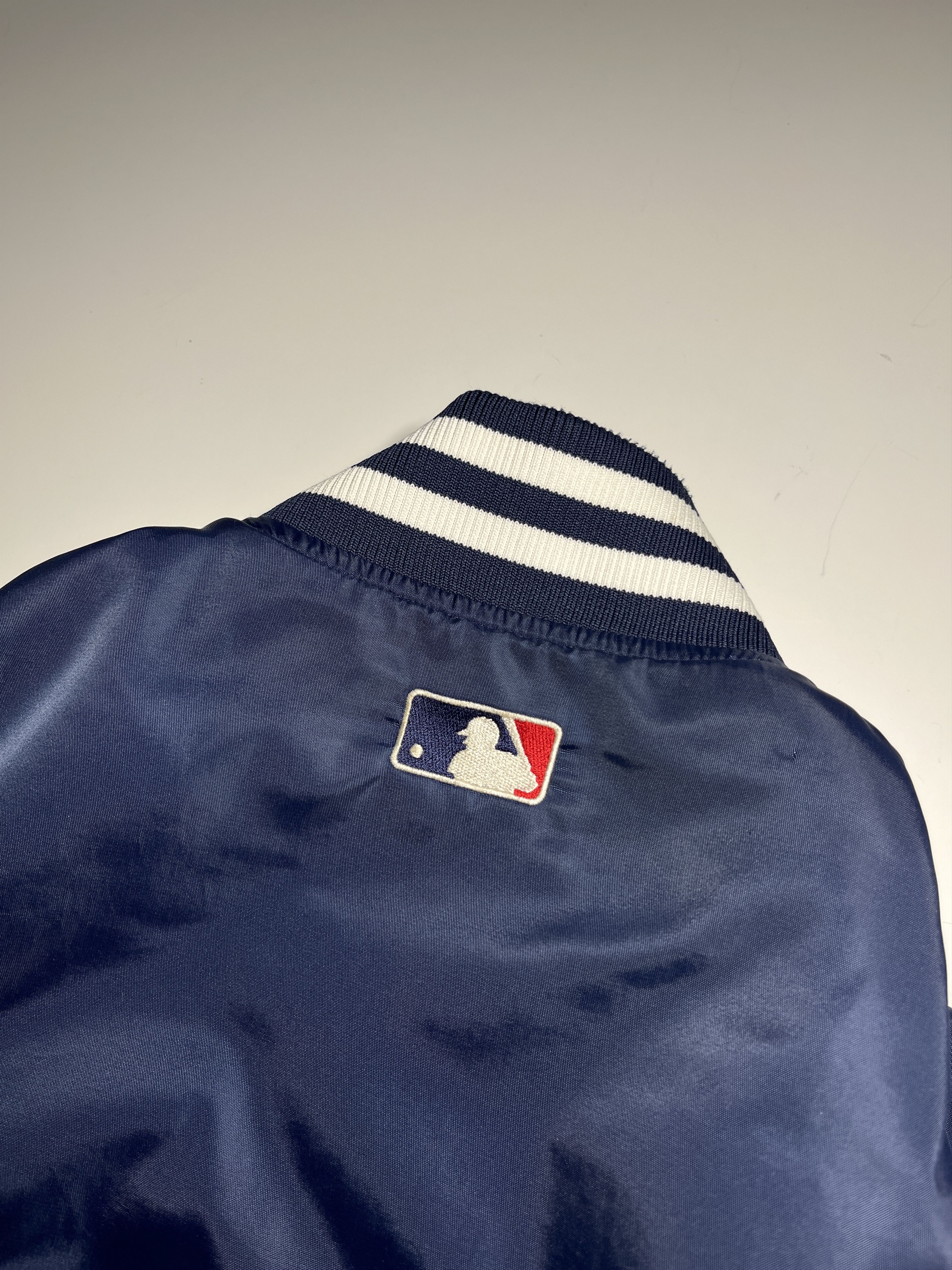 MLB × Majestic × Vintage Vintage Majestic Atlanta Braves Satin Bomber Jacket Size L Size US L / EU 52-54 / 3 - 9 Thumbnail