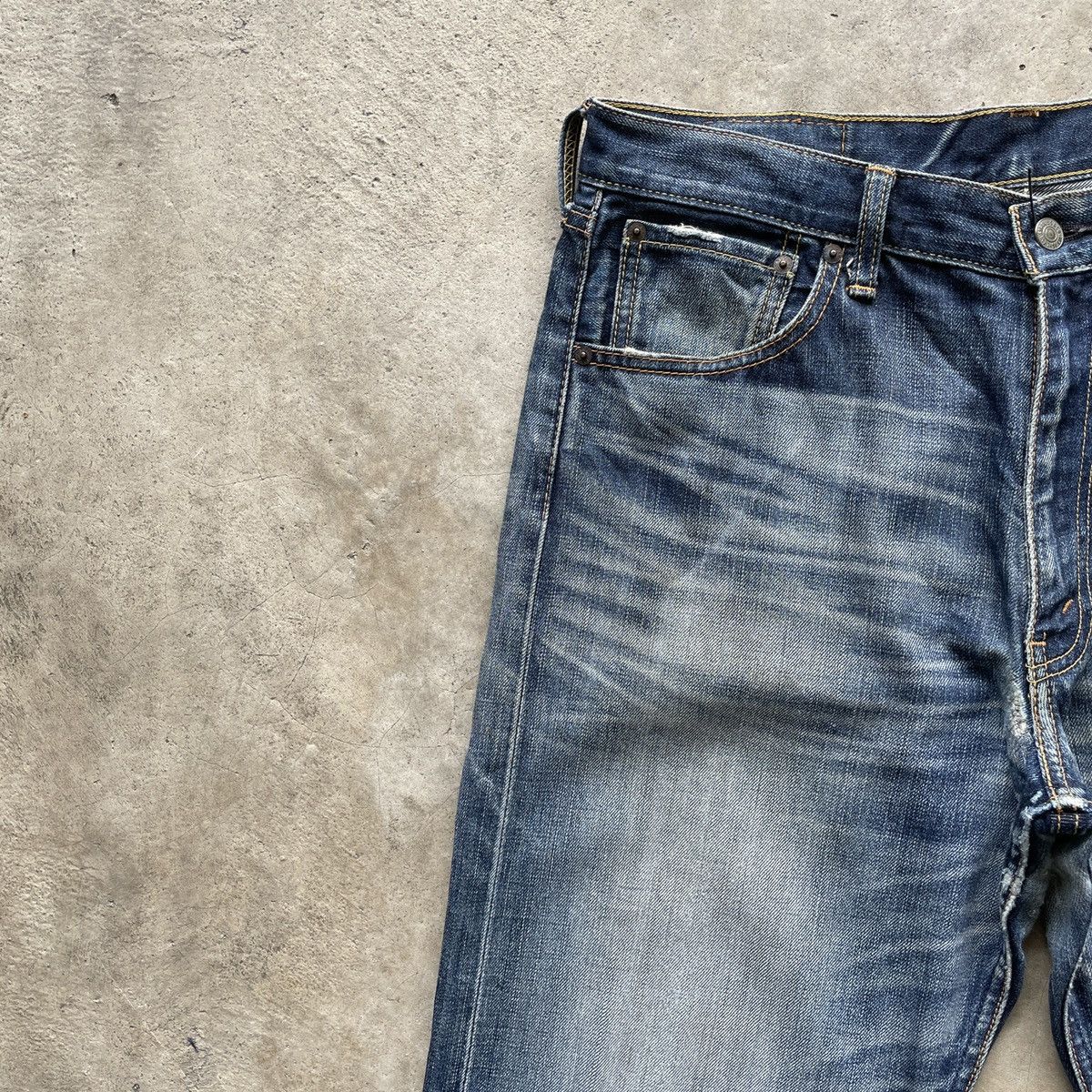 Levi's Vintage Levi’s Faded Jeans W32x32 Levi’s Denim Pants Size US 32 / EU 48 - 5 Thumbnail