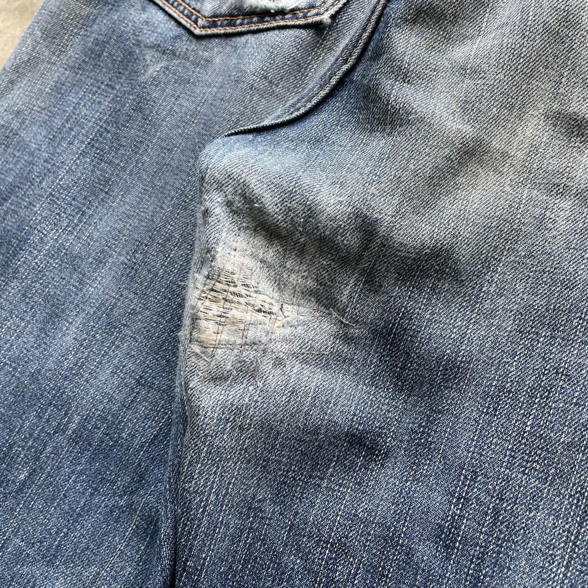 Levi's Vintage Levi’s Faded Jeans W32x32 Levi’s Denim Pants Size US 32 / EU 48 - 12 Thumbnail