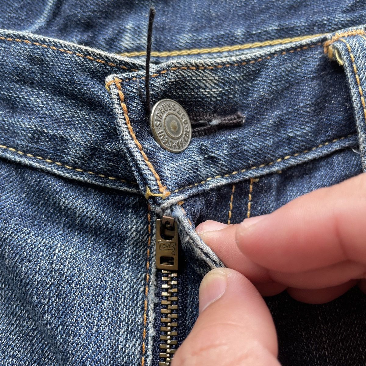 Levi's Vintage Levi’s Faded Jeans W32x32 Levi’s Denim Pants Size US 32 / EU 48 - 8 Thumbnail