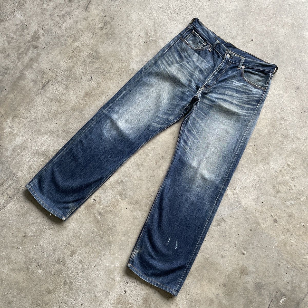 Levi's Vintage Levi’s Faded Jeans W32x32 Levi’s Denim Pants Size US 32 / EU 48 - 2 Thumbnail
