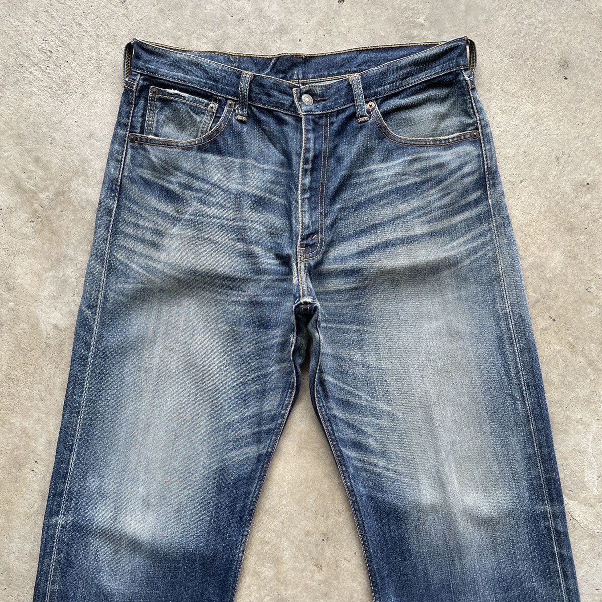 Levi's Vintage Levi’s Faded Jeans W32x32 Levi’s Denim Pants Size US 32 / EU 48 - 3 Thumbnail