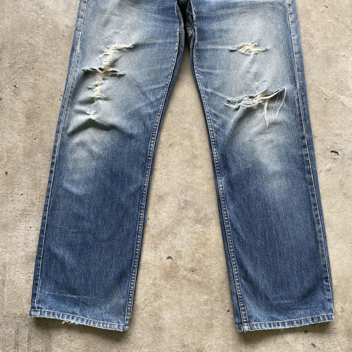 Levi's Vintage Levi’s 504 Faded Distressed Denim Jeans Pants W29 Size US 29 - 4 Thumbnail