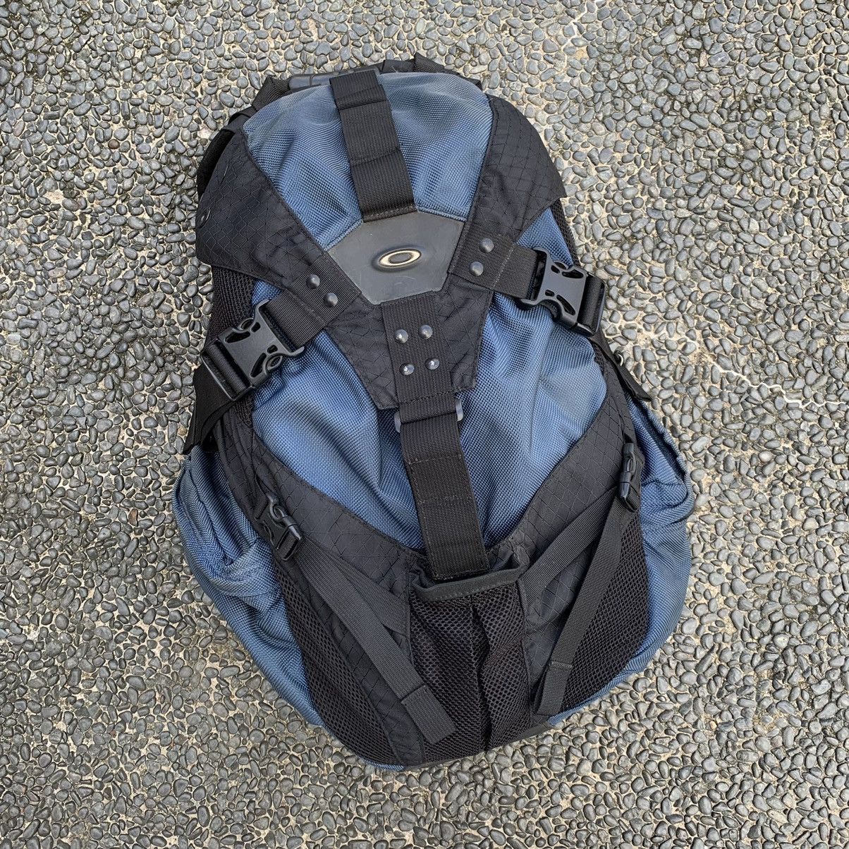 Oakley × Vintage Oakley Icon Backpack Size ONE SIZE - 2 Thumbnail