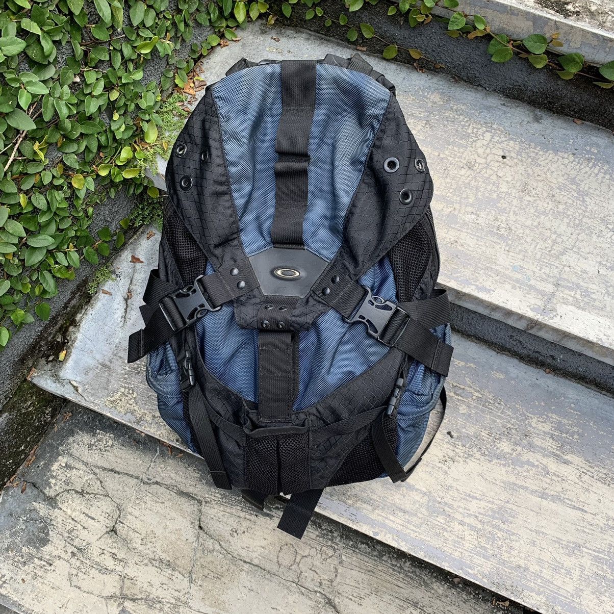 Oakley × Vintage Oakley Icon Backpack Size ONE SIZE - 1 Thumbnail