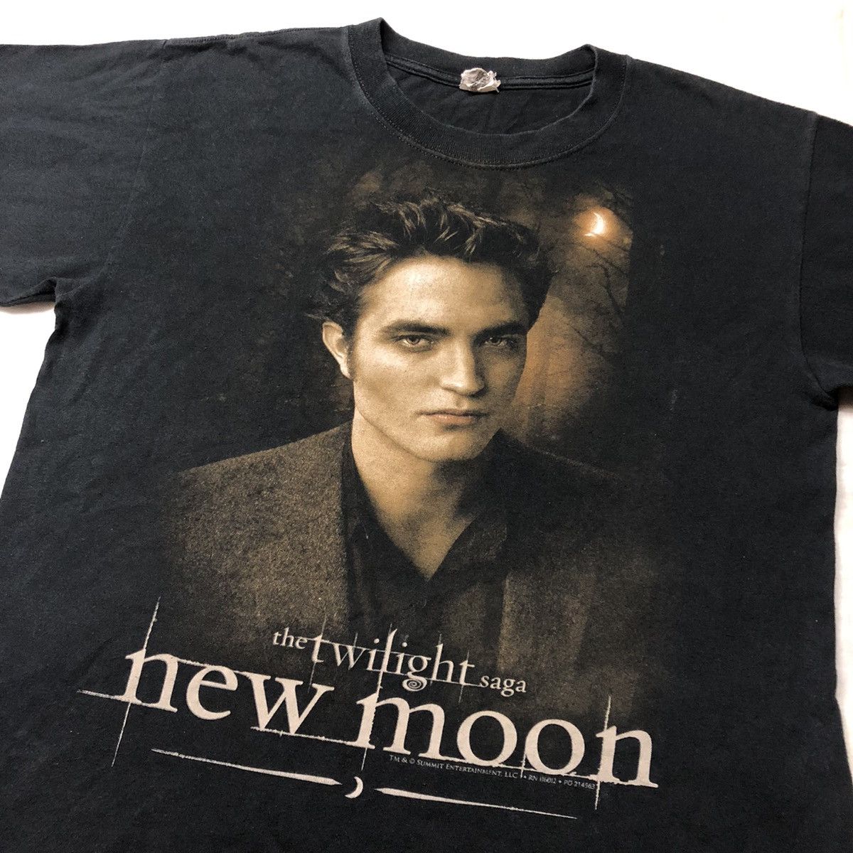 image of Vintage Y2K Twilight New Moon Movie T Shirt in Black, Men's (Size Medium)