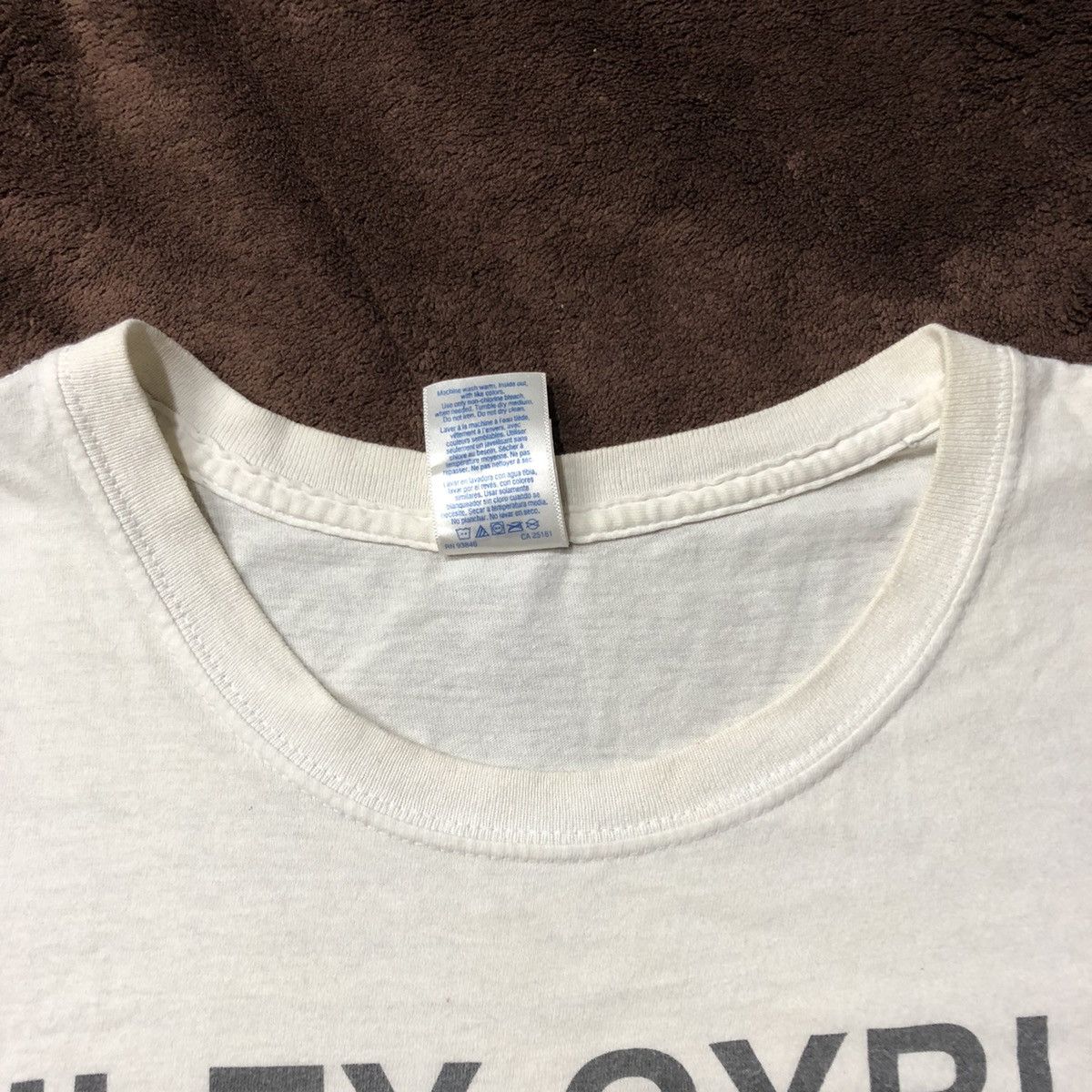 Band Tees Miley Cyrus Tour T Shirt Size US M / EU 48-50 / 2 - 4 Thumbnail