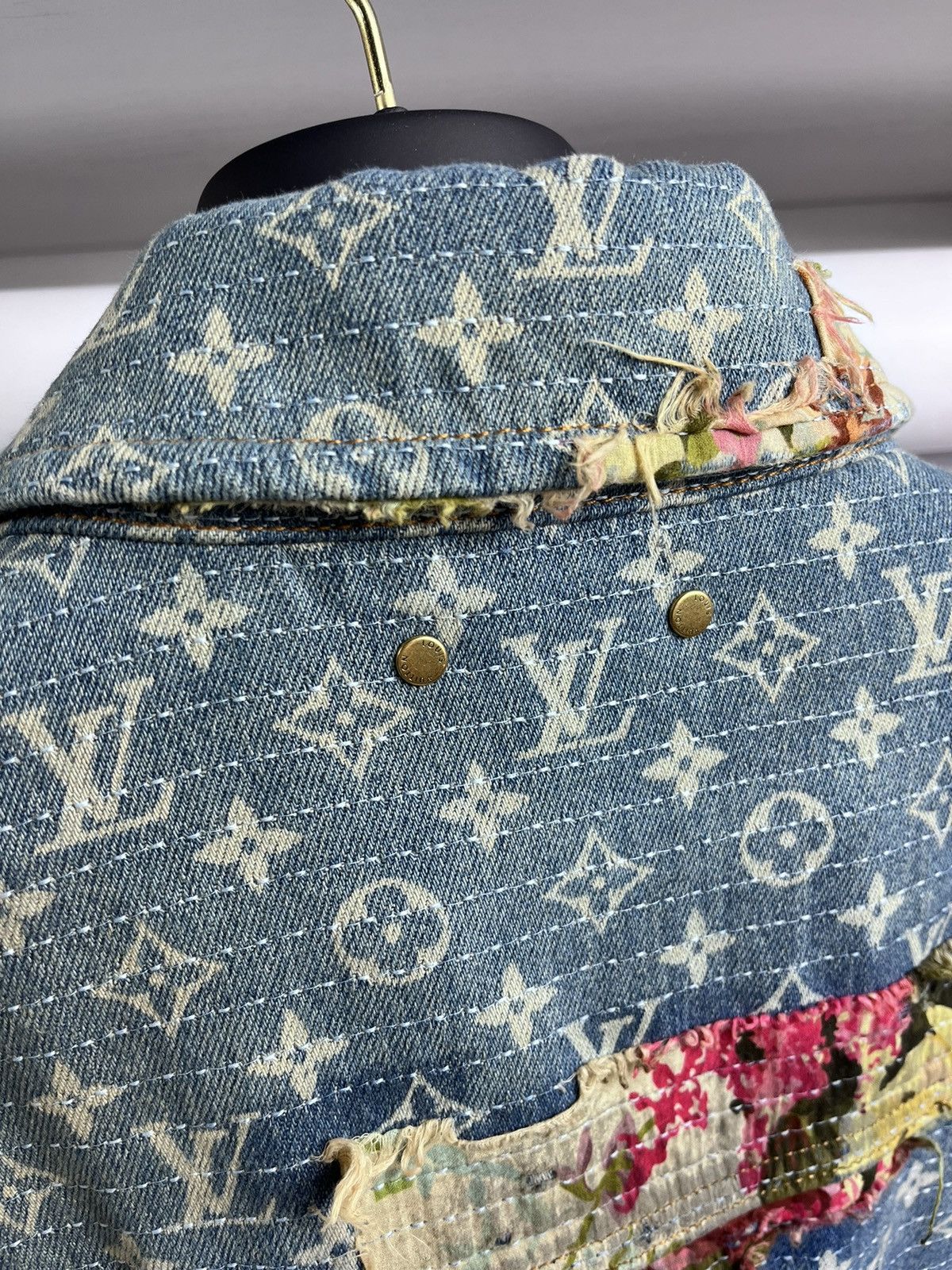 Louis Vuitton Floral Monogram distressed padded denim jacket Size US XXL / EU 58 / 5 - 10 Thumbnail