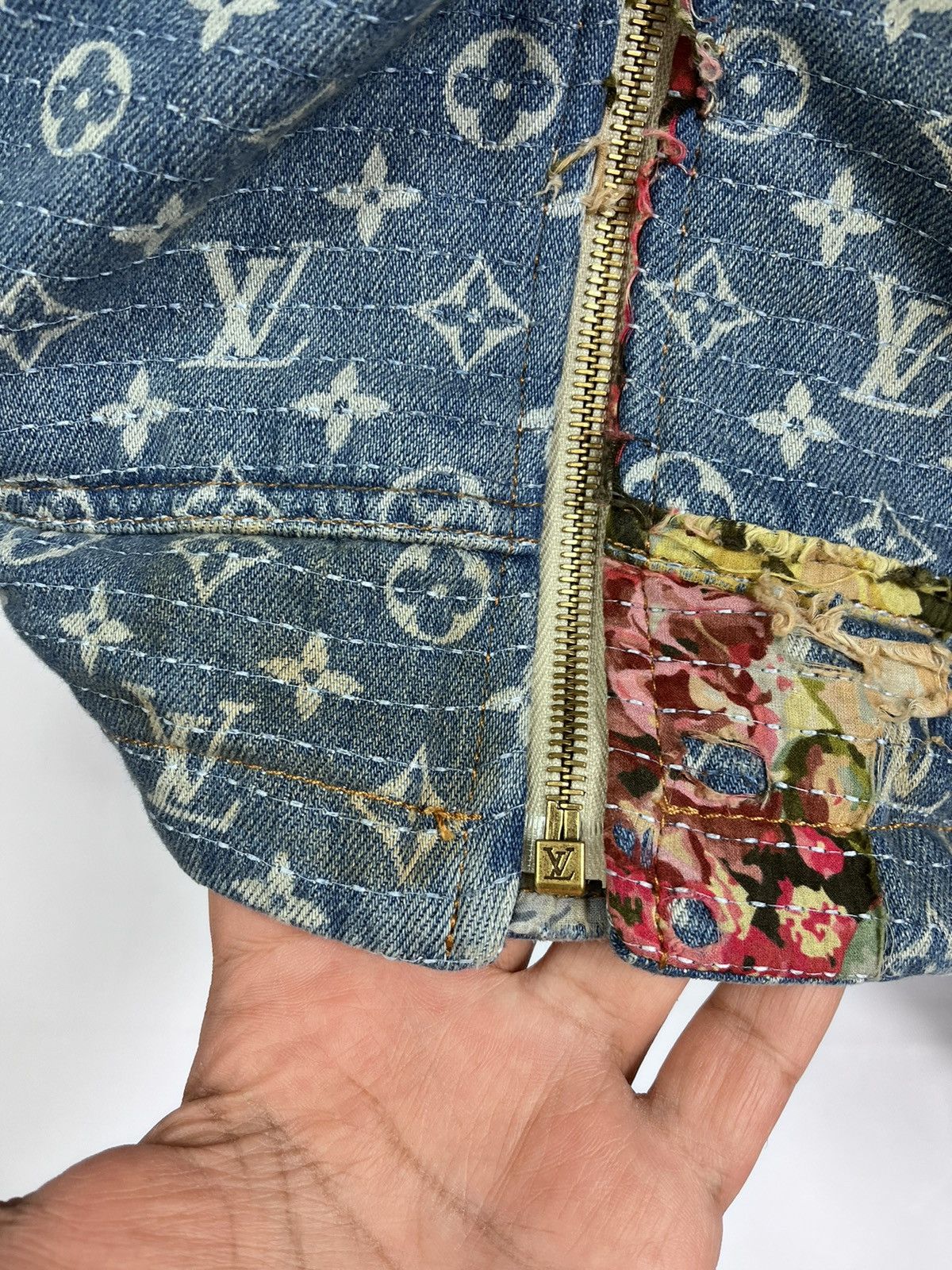 Louis Vuitton Floral Monogram distressed padded denim jacket Size US XXL / EU 58 / 5 - 8 Thumbnail
