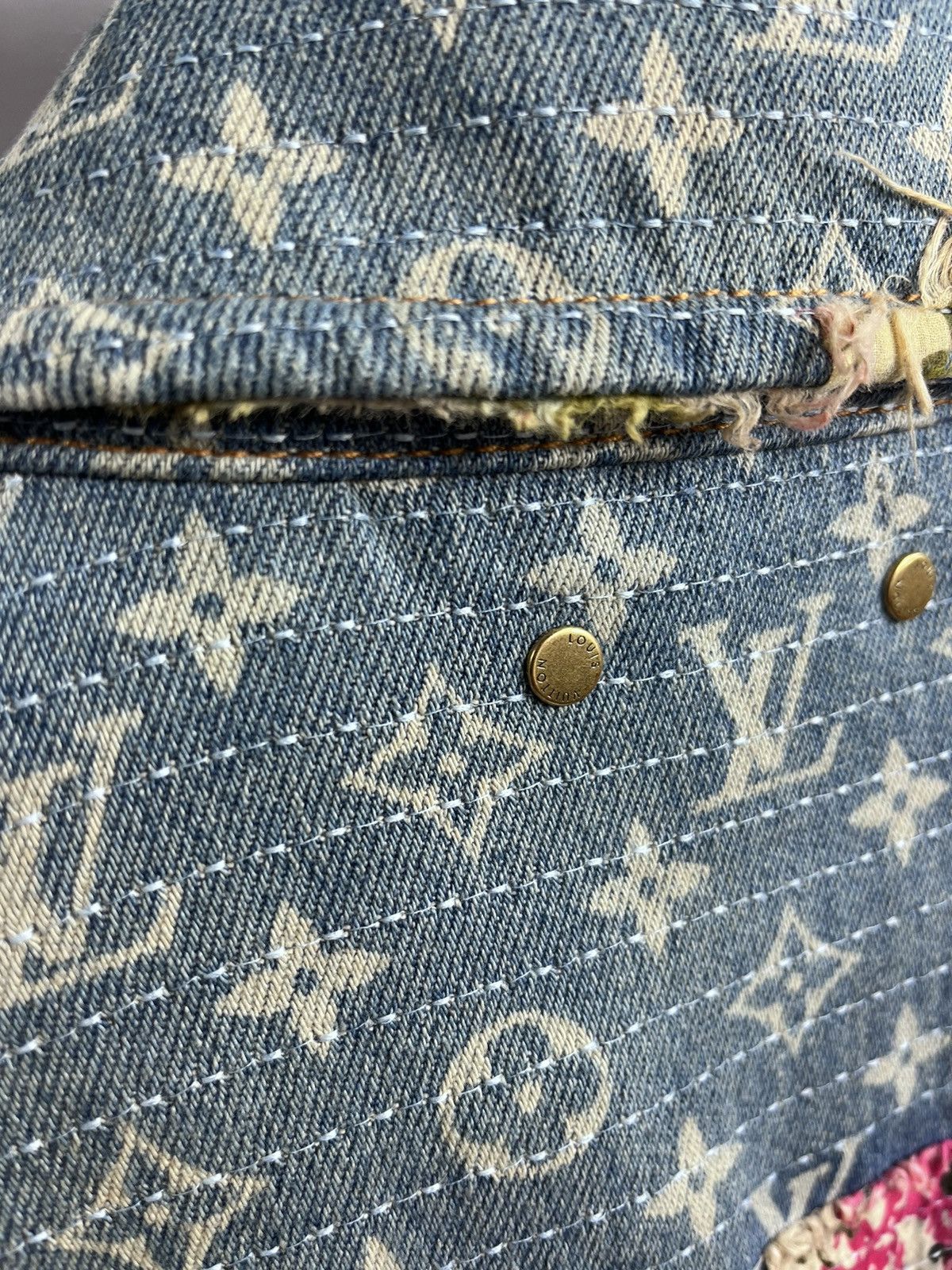 Louis Vuitton Floral Monogram distressed padded denim jacket Size US XXL / EU 58 / 5 - 11 Thumbnail