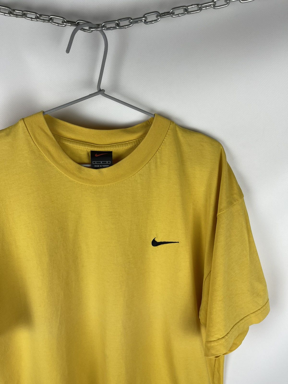 Nike Nike vintage 90s yellow drill embroidered swoosh logo tee Size US L / EU 52-54 / 3 - 3 Thumbnail