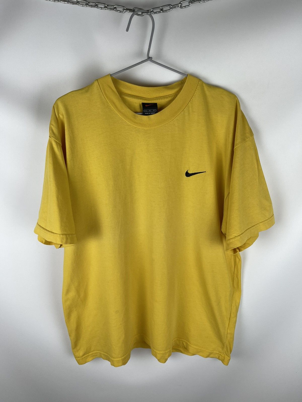Nike Nike vintage 90s yellow drill embroidered swoosh logo tee Size US L / EU 52-54 / 3 - 2 Thumbnail