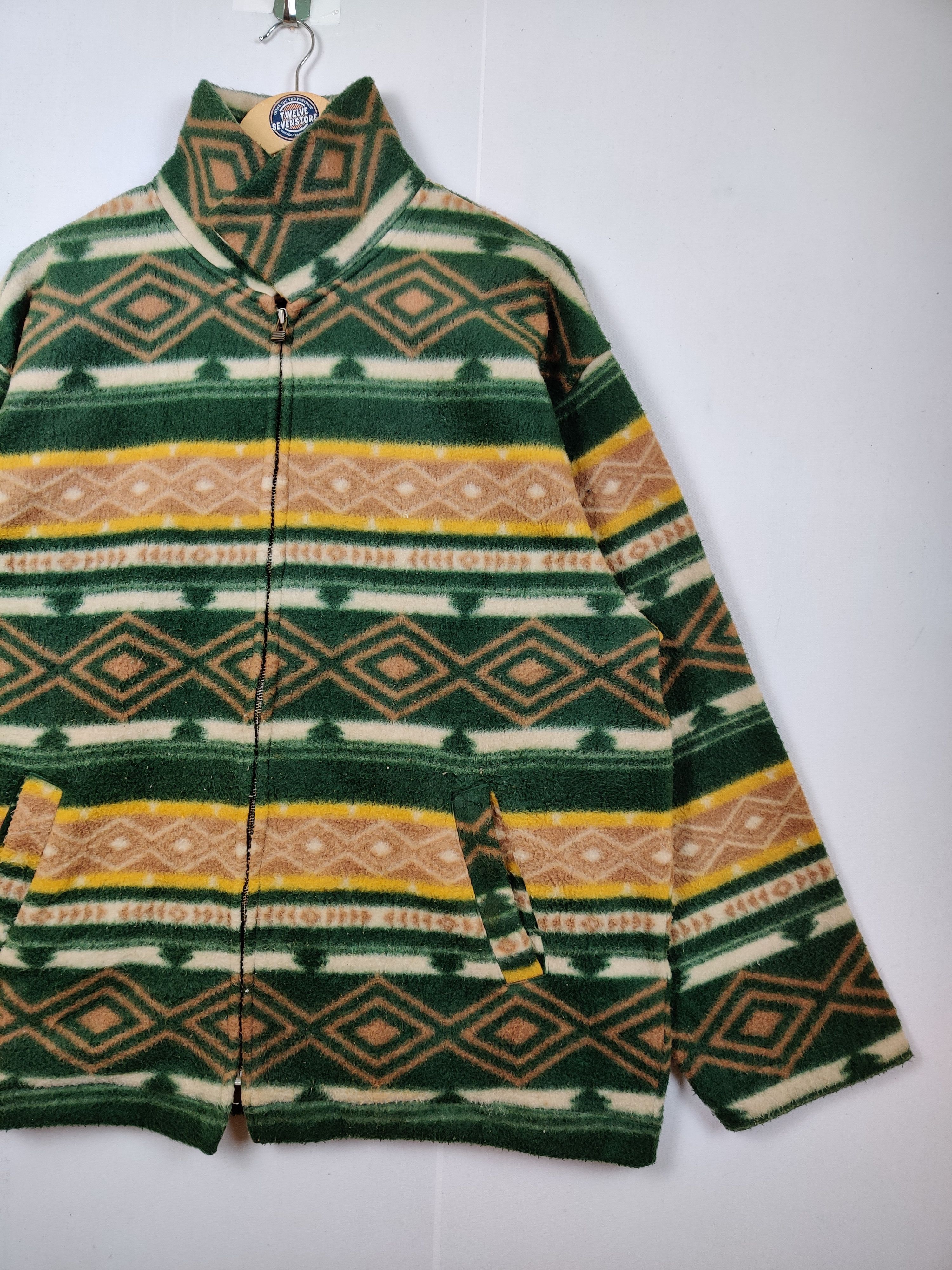Japanese Brand Vintage Fleece Navajo Jacket By Gavial Size US L / EU 52-54 / 3 - 3 Thumbnail