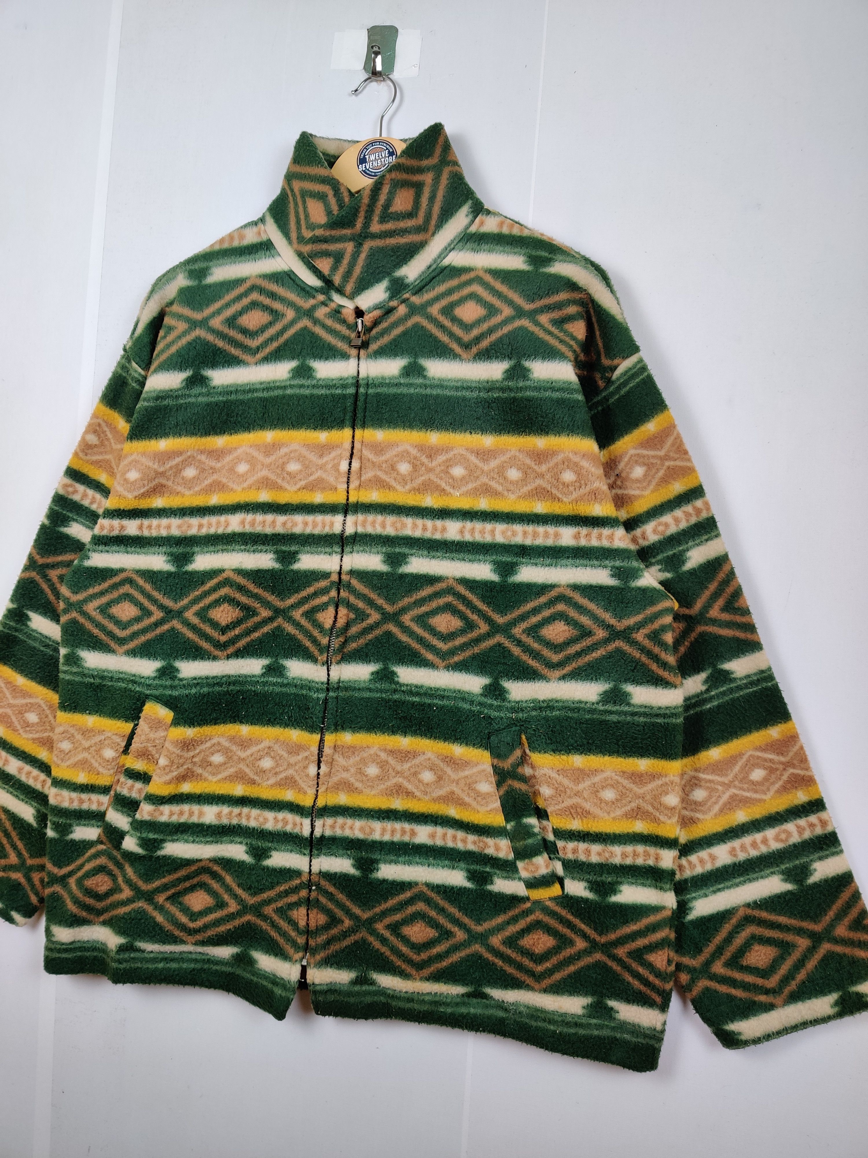 Japanese Brand Vintage Fleece Navajo Jacket By Gavial Size US L / EU 52-54 / 3 - 2 Thumbnail