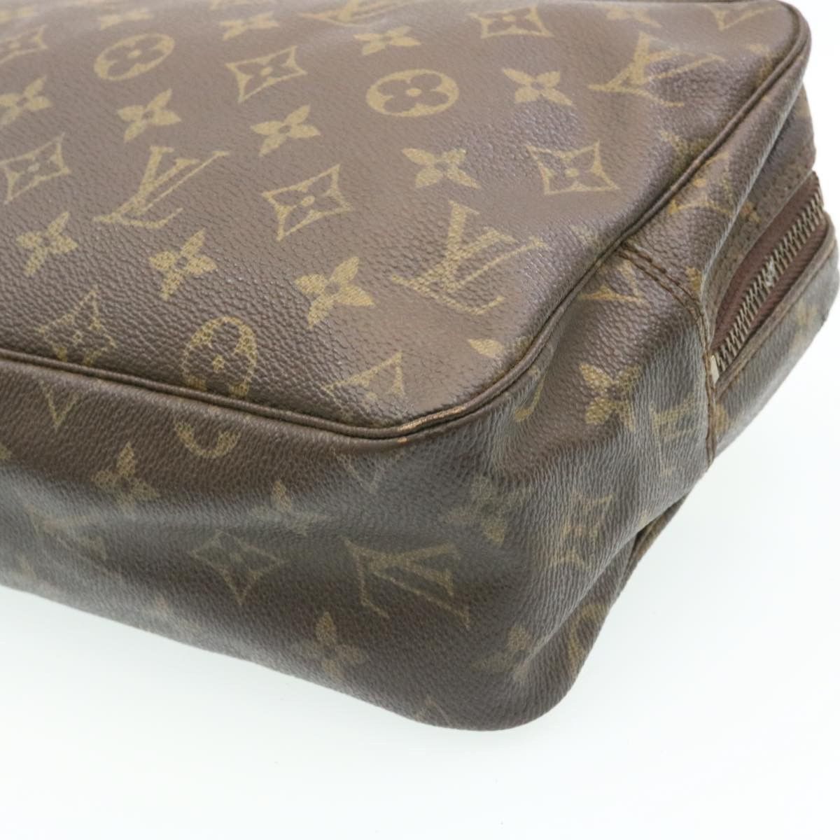 Louis Vuitton Monogram Pouch Bag Size ONE SIZE - 10 Thumbnail