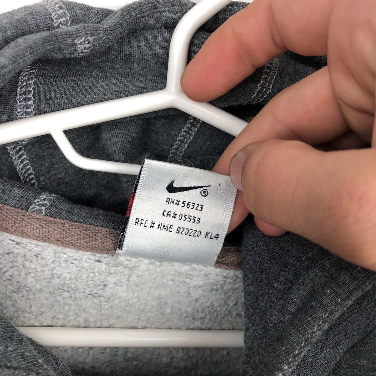 Nike × Vintage VTG NIKE FITNESS ESSENTIALS WOMENS HOODIE SMALL GRAY Size S / US 4 / IT 40 - 4 Thumbnail