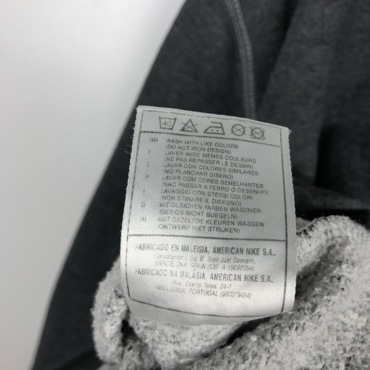 Nike × Vintage VTG NIKE FITNESS ESSENTIALS WOMENS HOODIE SMALL GRAY Size S / US 4 / IT 40 - 9 Thumbnail