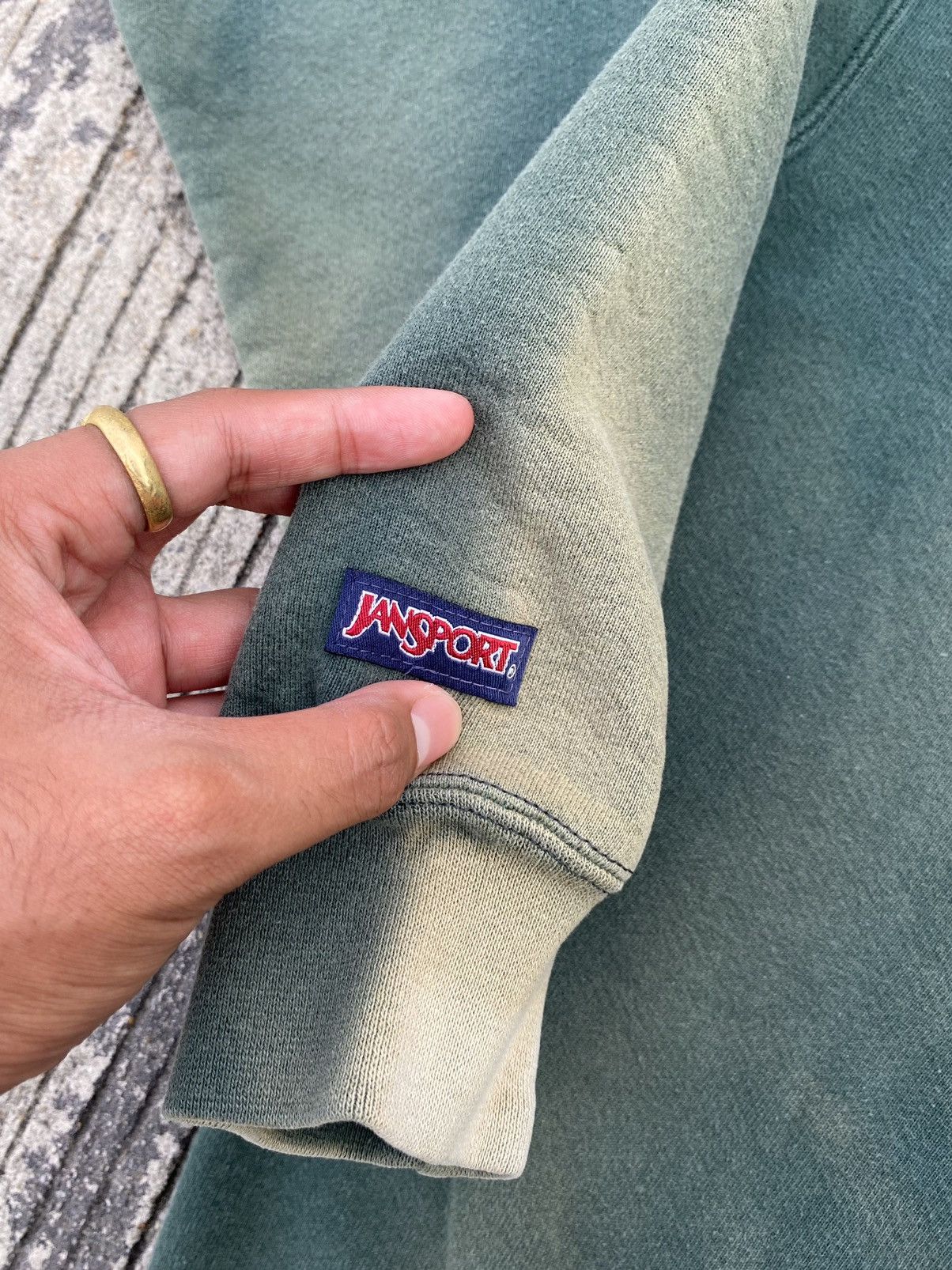 Russell Athletic × Vintage Faded “UH” JANSPORT Sweatshirt Green 🤢 Size US M / EU 48-50 / 2 - 10 Thumbnail