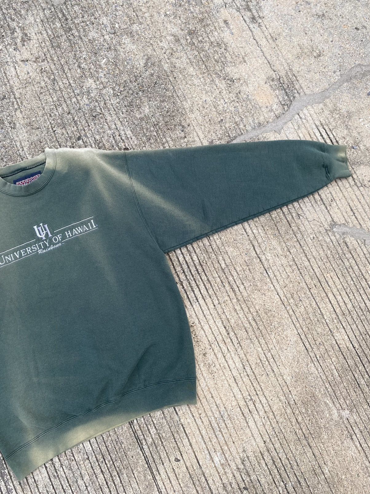 Russell Athletic × Vintage Faded “UH” JANSPORT Sweatshirt Green 🤢 Size US M / EU 48-50 / 2 - 14 Thumbnail