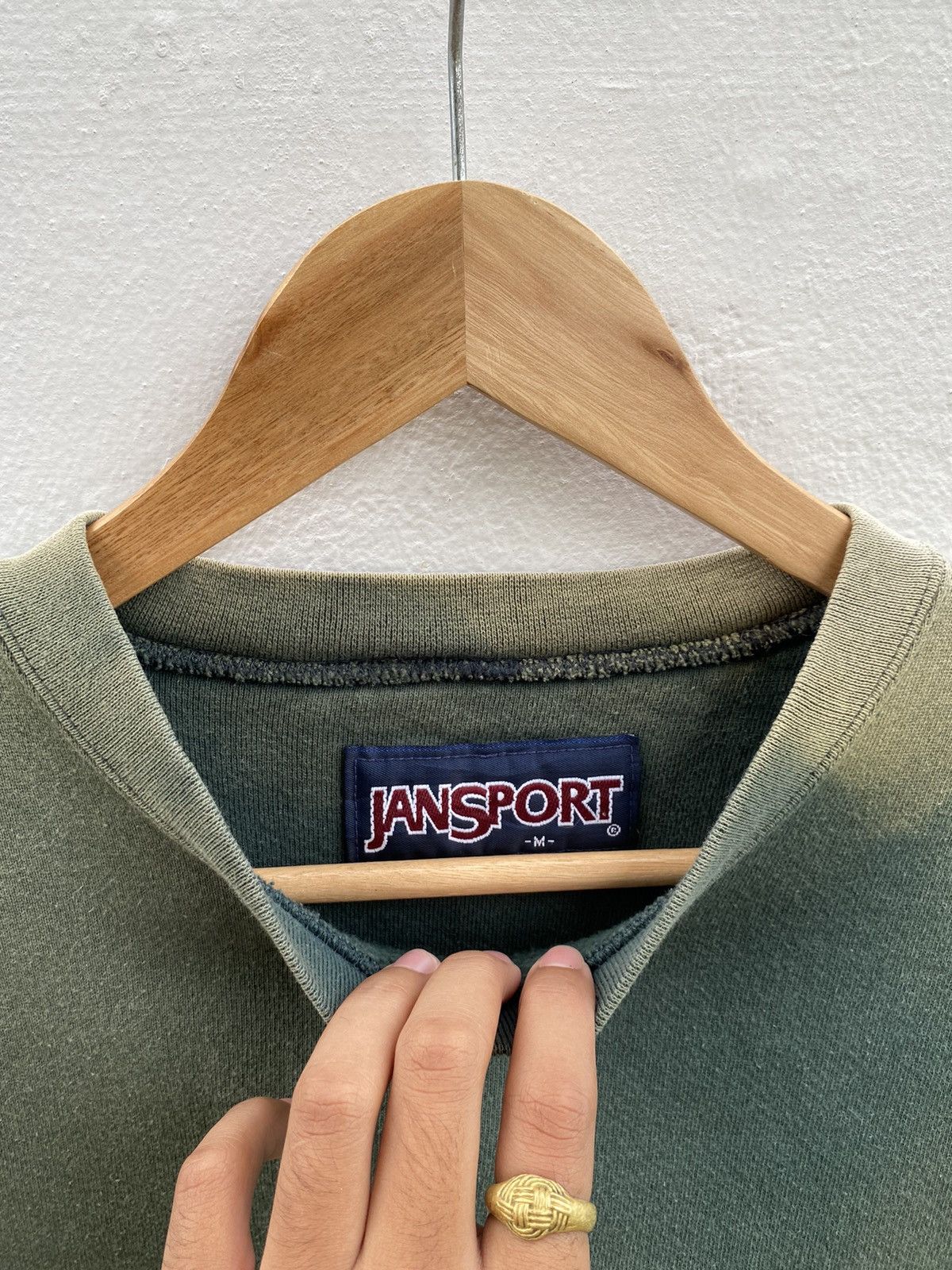 Russell Athletic × Vintage Faded “UH” JANSPORT Sweatshirt Green 🤢 Size US M / EU 48-50 / 2 - 3 Thumbnail