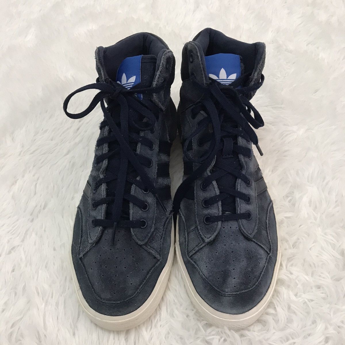 Adidas Adidas Pro Conference Mid Size US 9 / EU 42 - 2 Thumbnail