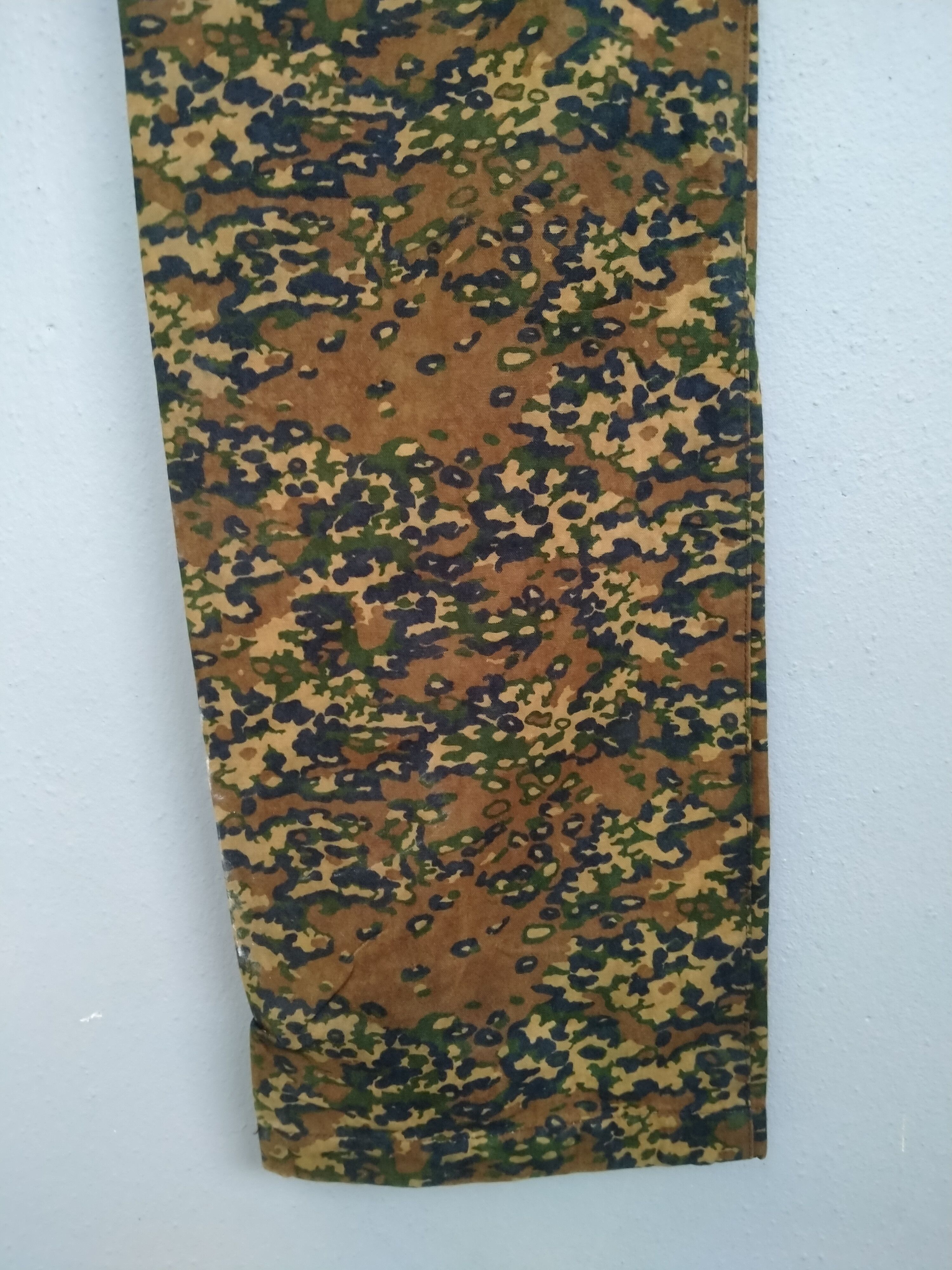 A.P.C. Rare!! Iconic A.P.C. Camouflage Rayon Lined Pant Zipper Riri Size US 29 - 14 Thumbnail