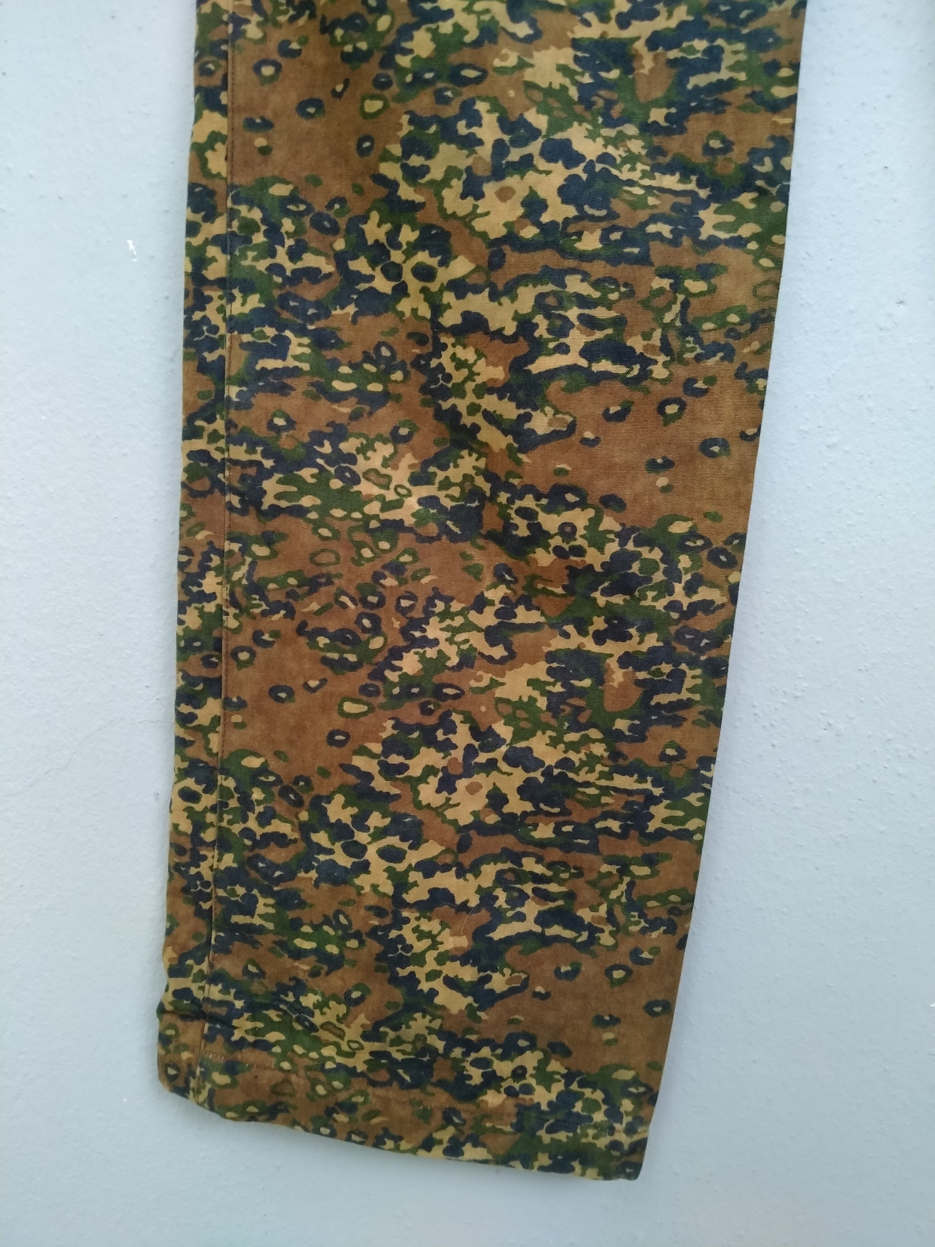 A.P.C. Rare!! Iconic A.P.C. Camouflage Rayon Lined Pant Zipper Riri Size US 29 - 12 Thumbnail