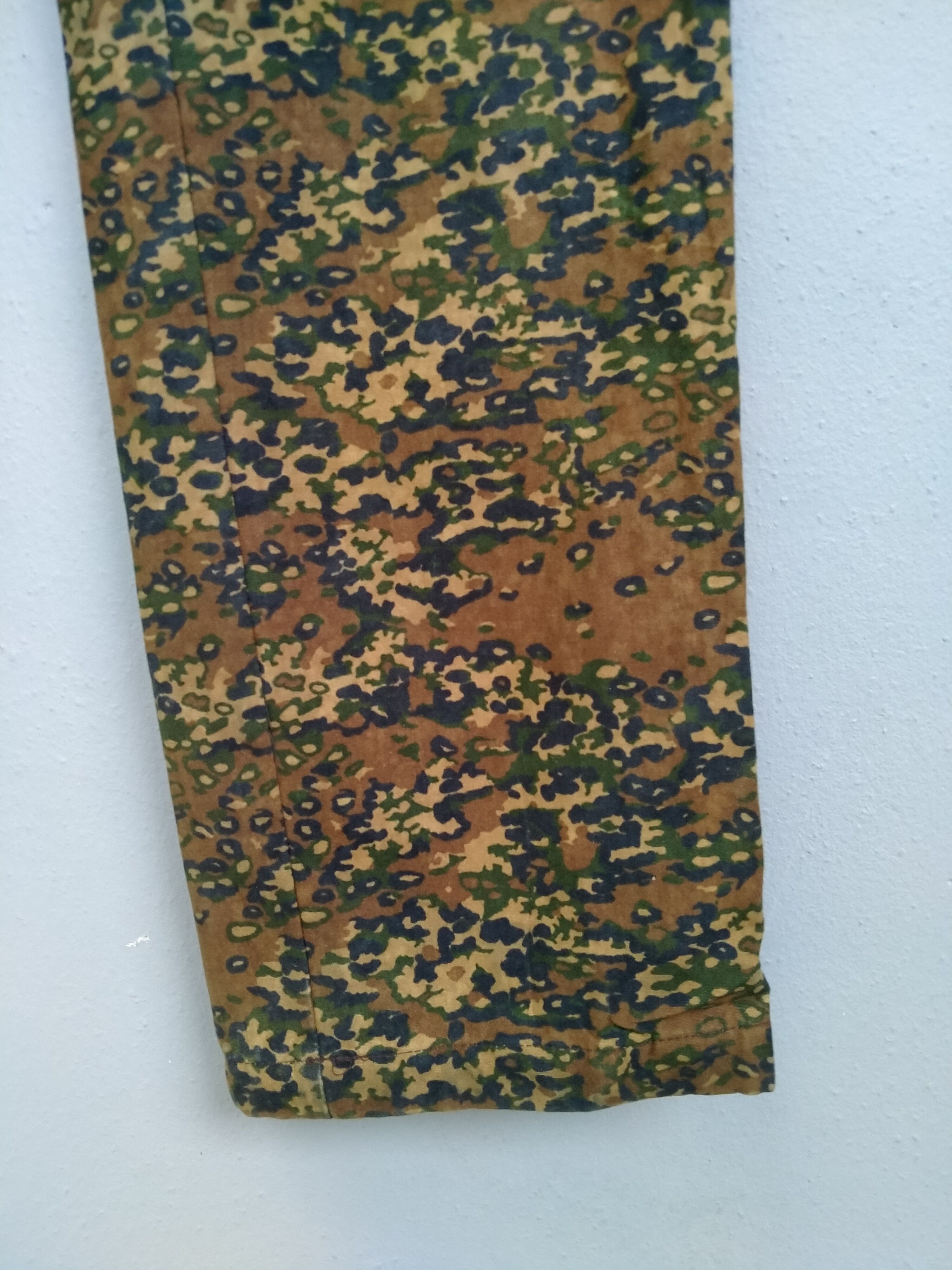 A.P.C. Rare!! Iconic A.P.C. Camouflage Rayon Lined Pant Zipper Riri Size US 29 - 9 Thumbnail