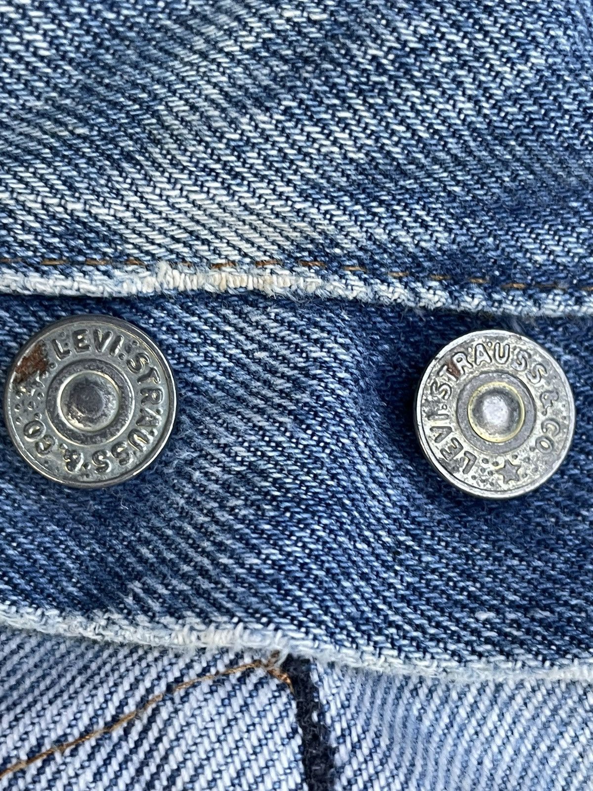 Levi's Vintage Levis 501e Redline 1983 USA Aging Distressed Size US 31 - 19 Thumbnail