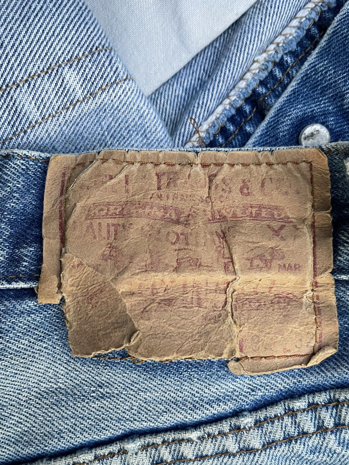 Levi's Vintage Levis 501e Redline 1983 USA Aging Distressed Size US 31 - 12 Thumbnail