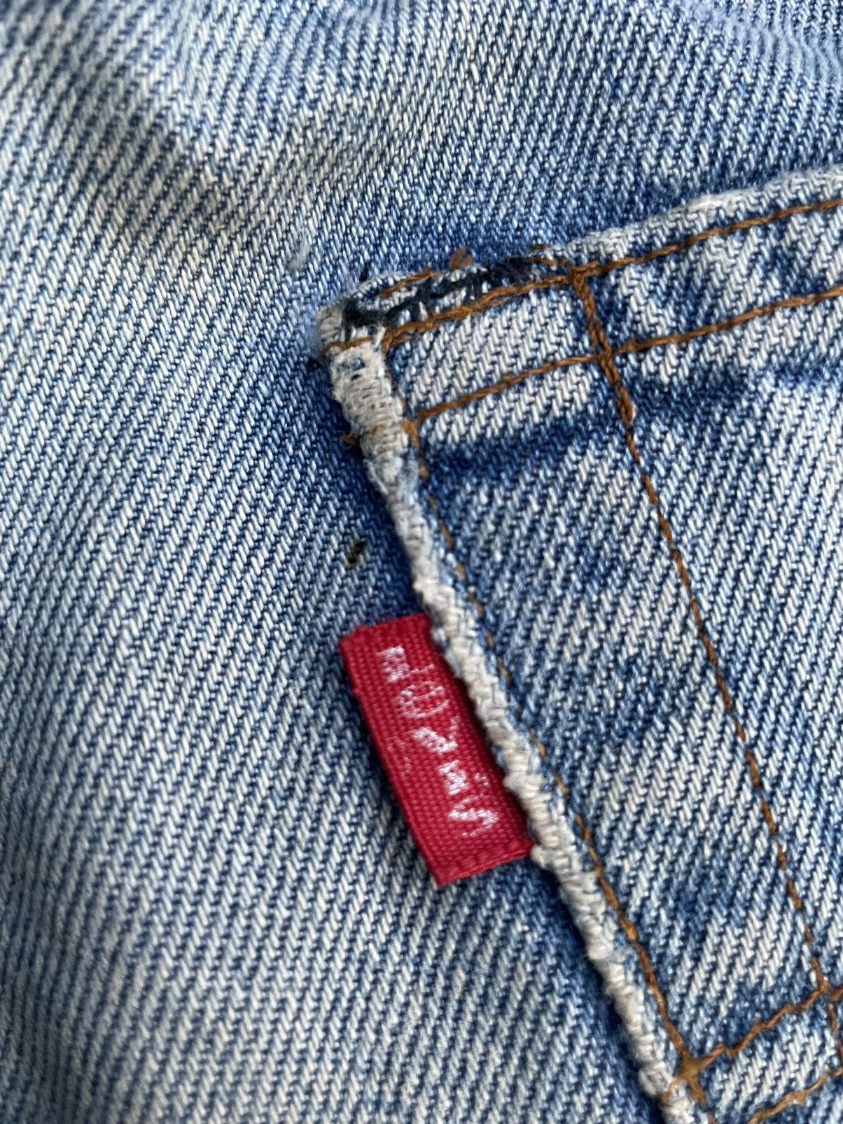 Levi's Vintage Levis 501e Redline 1983 USA Aging Distressed Size US 31 - 13 Thumbnail