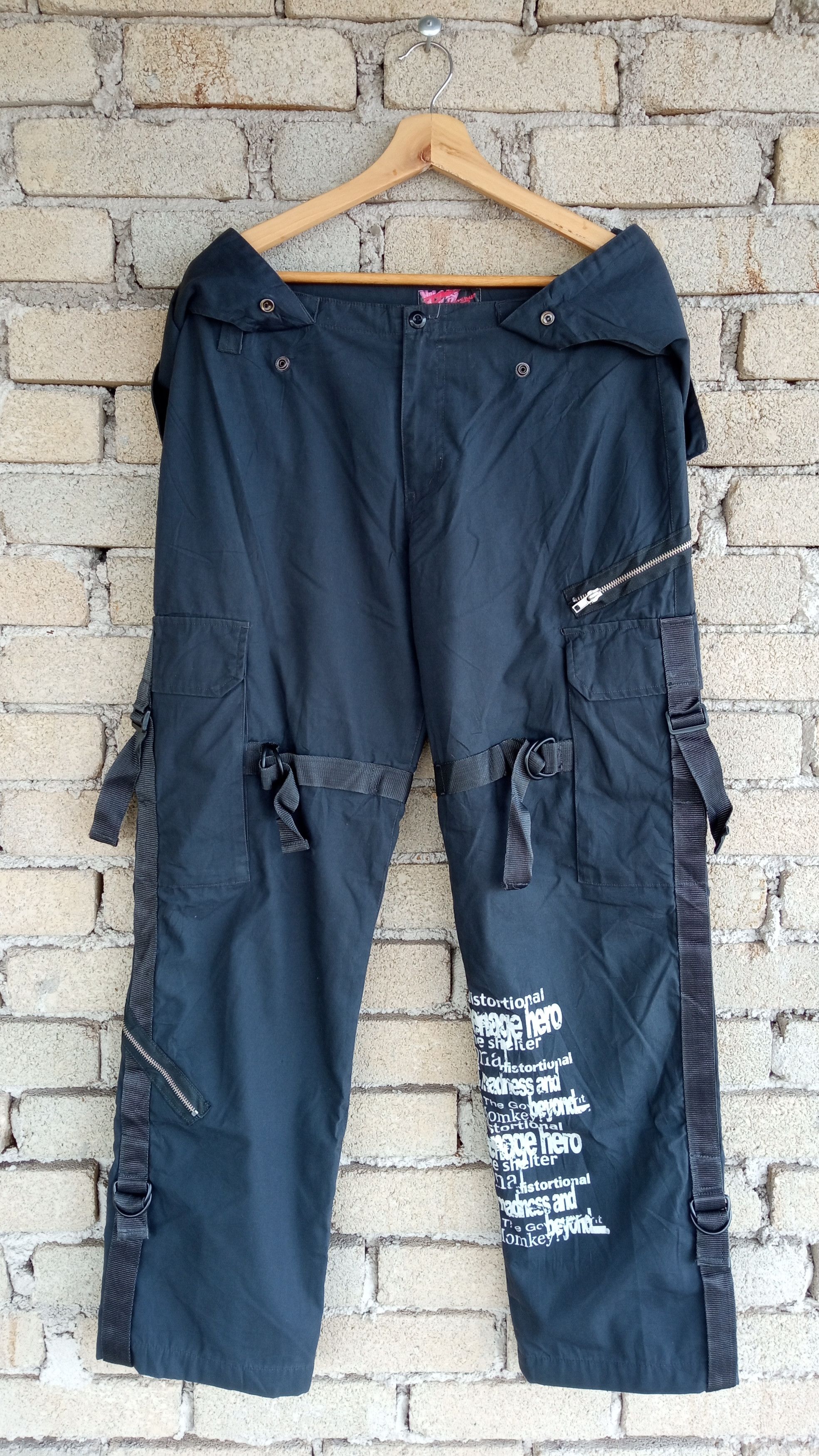Japanese Brand 🔥🔥Homme Bold Multipocket Cargo Bondage Statement Pants Size US 32 / EU 48 - 13 Thumbnail