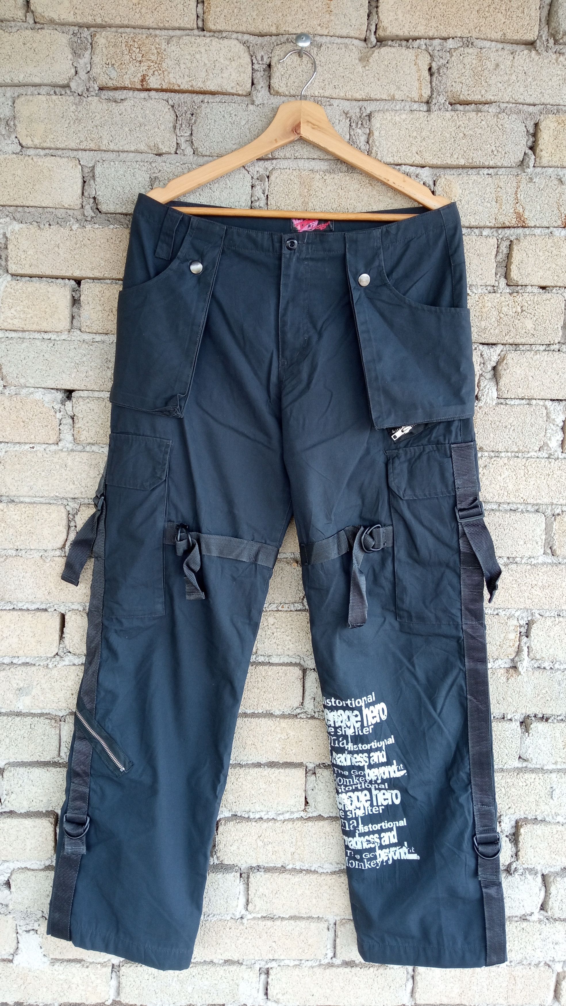 Japanese Brand 🔥🔥Homme Bold Multipocket Cargo Bondage Statement Pants Size US 32 / EU 48 - 1 Thumbnail