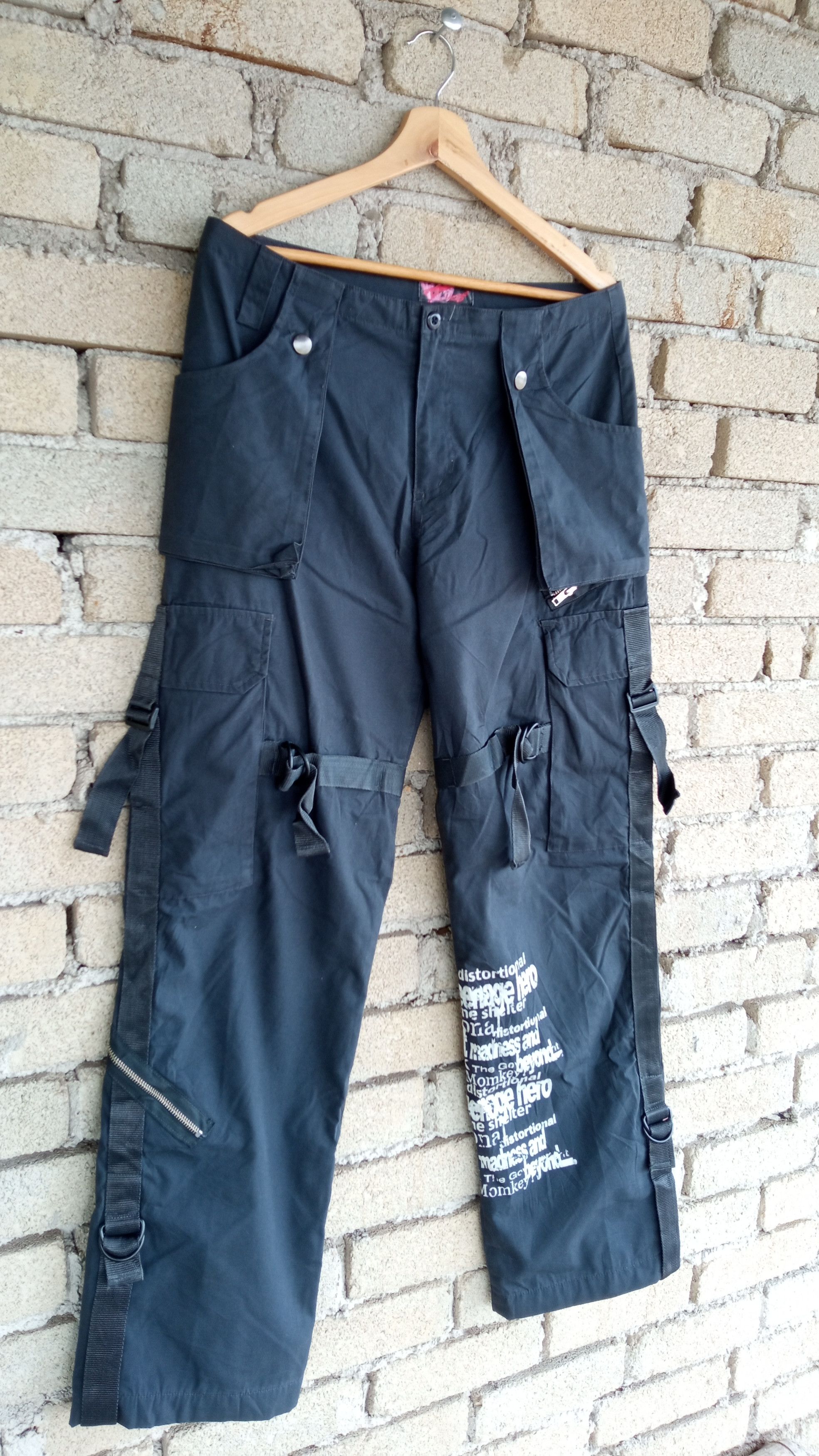Japanese Brand 🔥🔥Homme Bold Multipocket Cargo Bondage Statement Pants Size US 32 / EU 48 - 2 Thumbnail