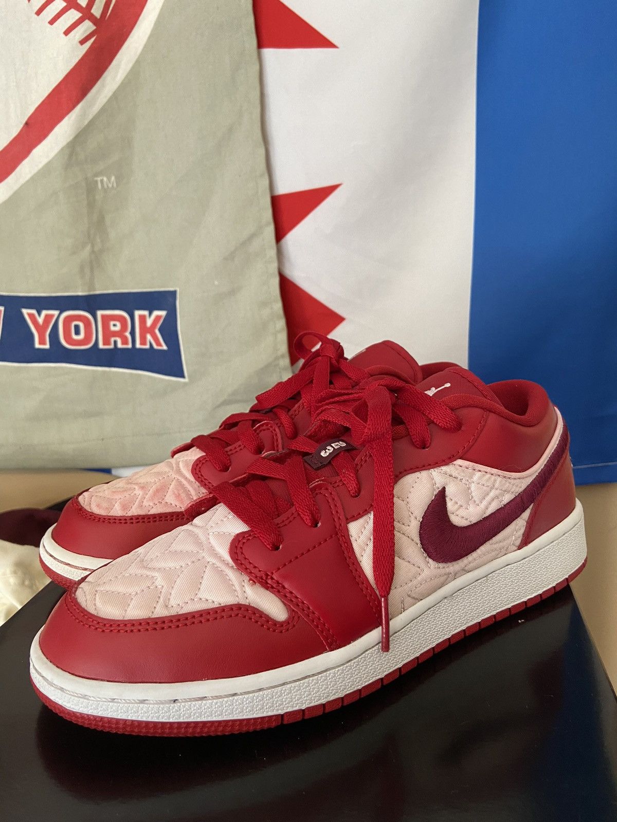 Jordan Brand Jordan 1 Low SE Red Quilt GS Size US 6 / EU 39 - 1 Thumbnail