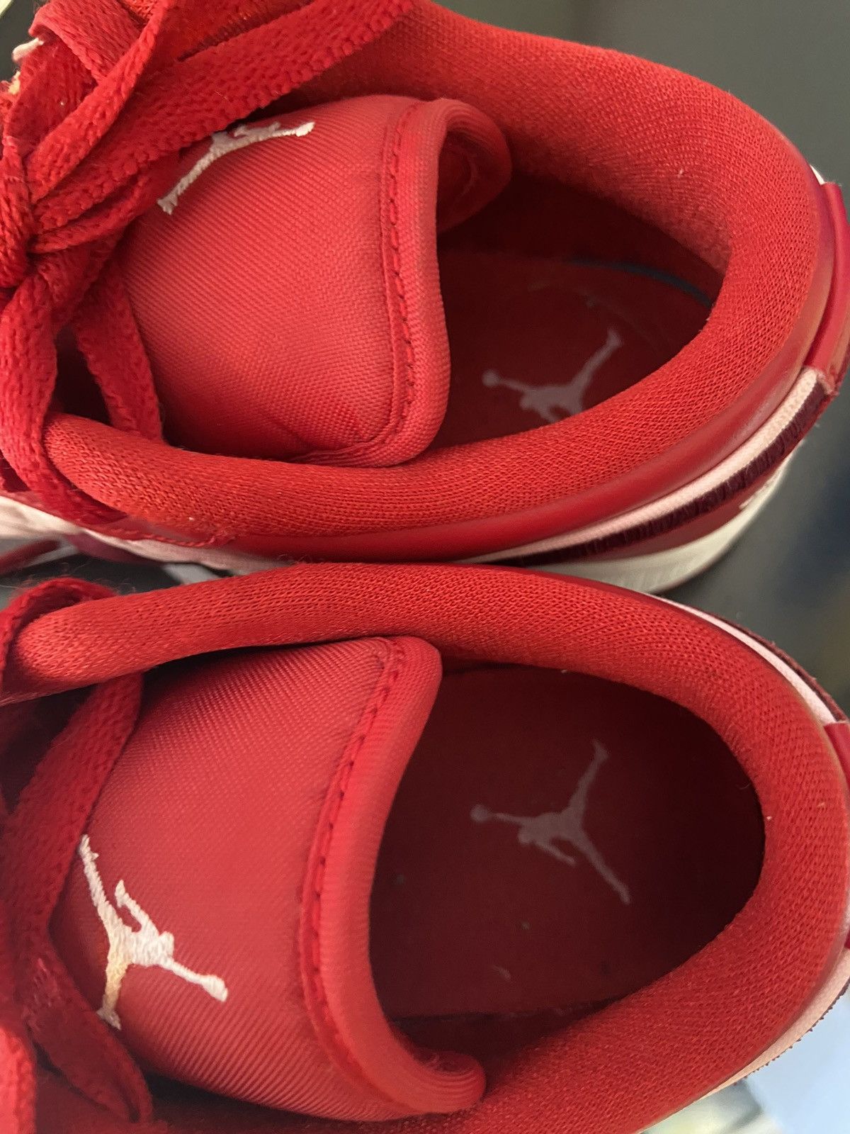Jordan Brand Jordan 1 Low SE Red Quilt GS Size US 6 / EU 39 - 9 Thumbnail