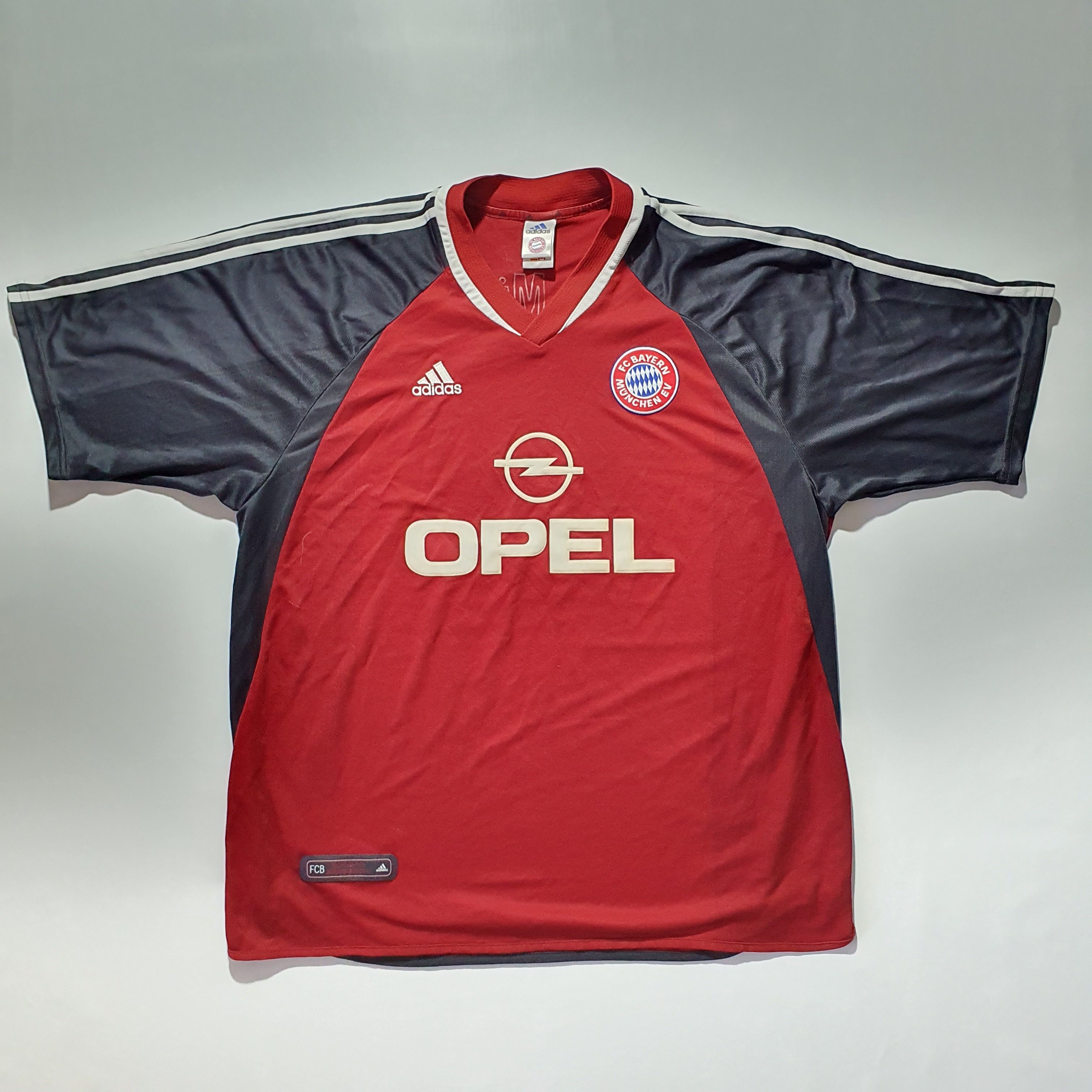 Adidas × Vintage 90s Bayern Munich Jersey Tee shirt Size US XL / EU 56 / 4 - 1 Thumbnail