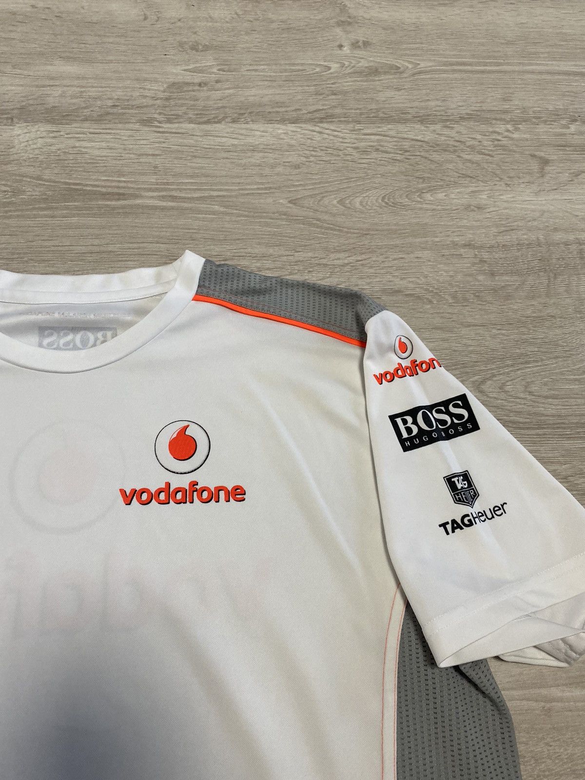 Formula 1 Jersey Mercedes Benz Formula 1 sz XL Vodafone Size US XL / EU 56 / 4 - 4 Thumbnail