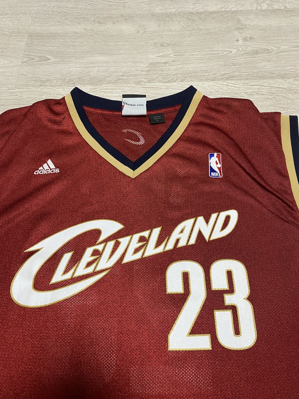 NBA Vintage Adidas Cleveland Cavaliers Lebron James #23 sz XL Size US XL / EU 56 / 4 - 4 Thumbnail