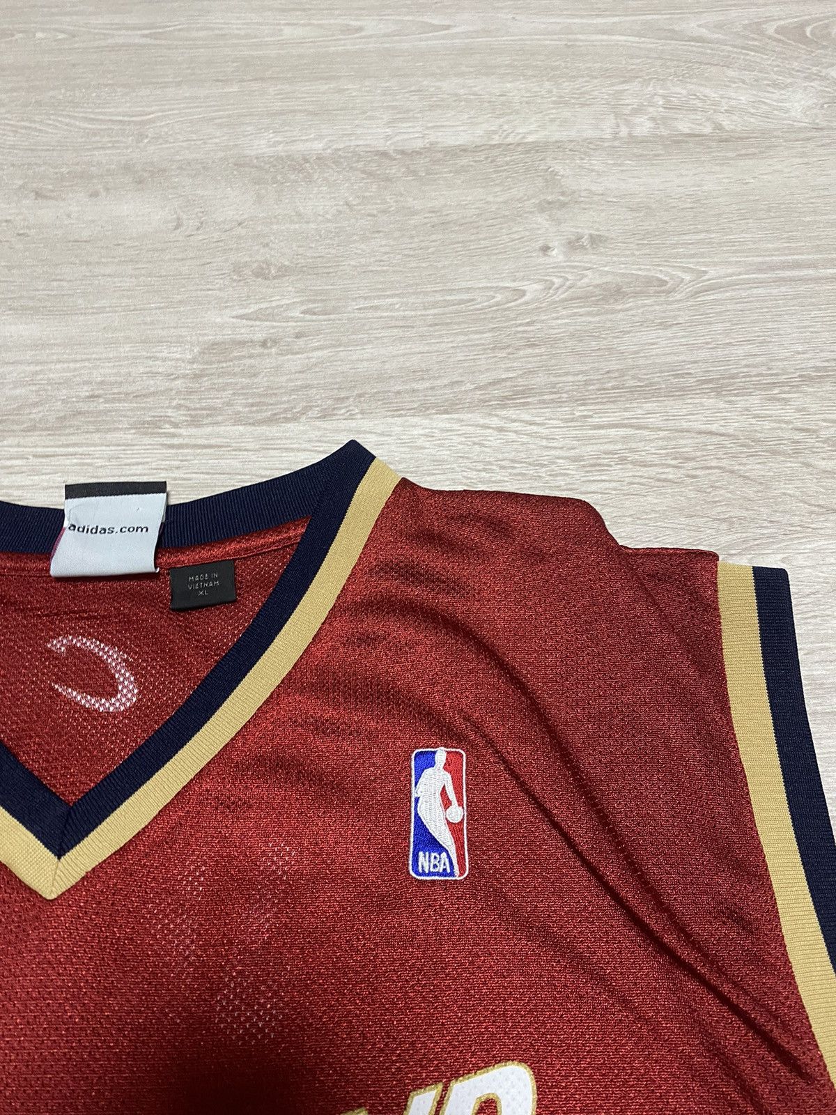 NBA Vintage Adidas Cleveland Cavaliers Lebron James #23 sz XL Size US XL / EU 56 / 4 - 5 Thumbnail