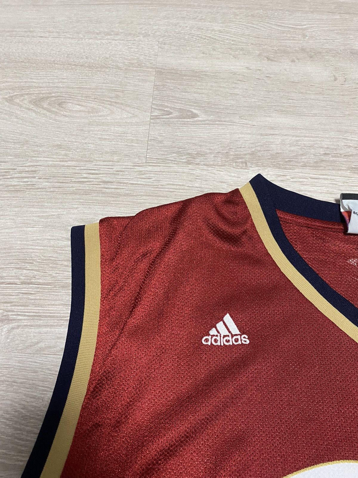 NBA Vintage Adidas Cleveland Cavaliers Lebron James #23 sz XL Size US XL / EU 56 / 4 - 6 Thumbnail