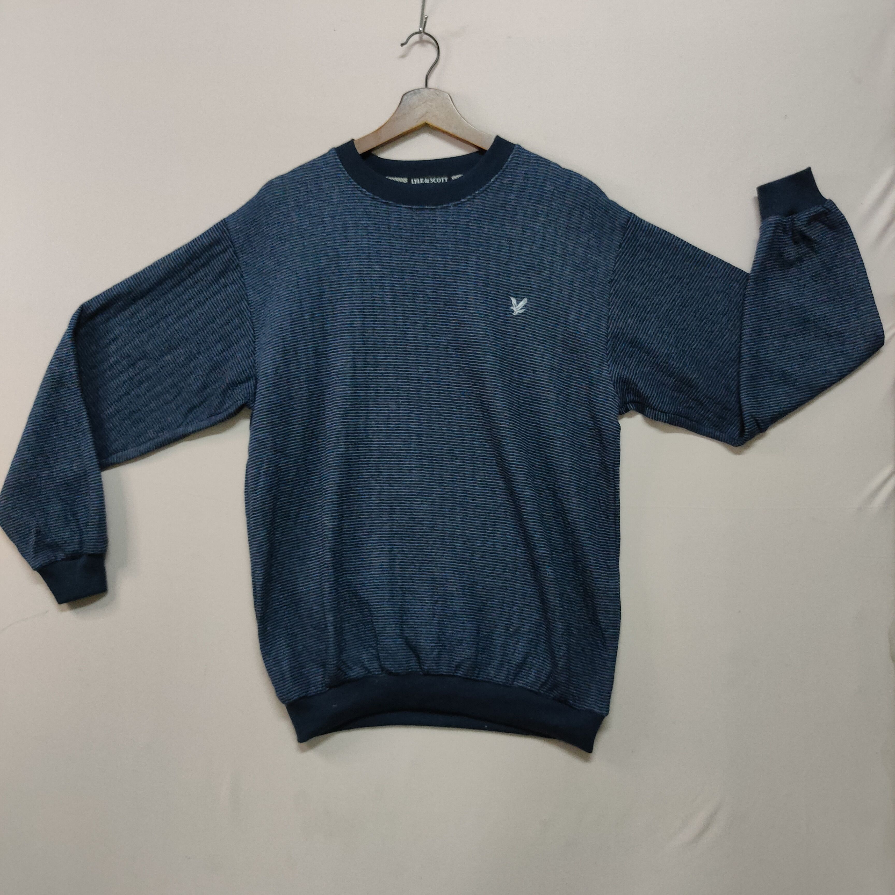 Lyle & Scott × Vintage VINTAGE LYLE & SCOTT EMBROIDERY SMALL LOGO SWEATSHIRT Size US L / EU 52-54 / 3 - 1 Thumbnail
