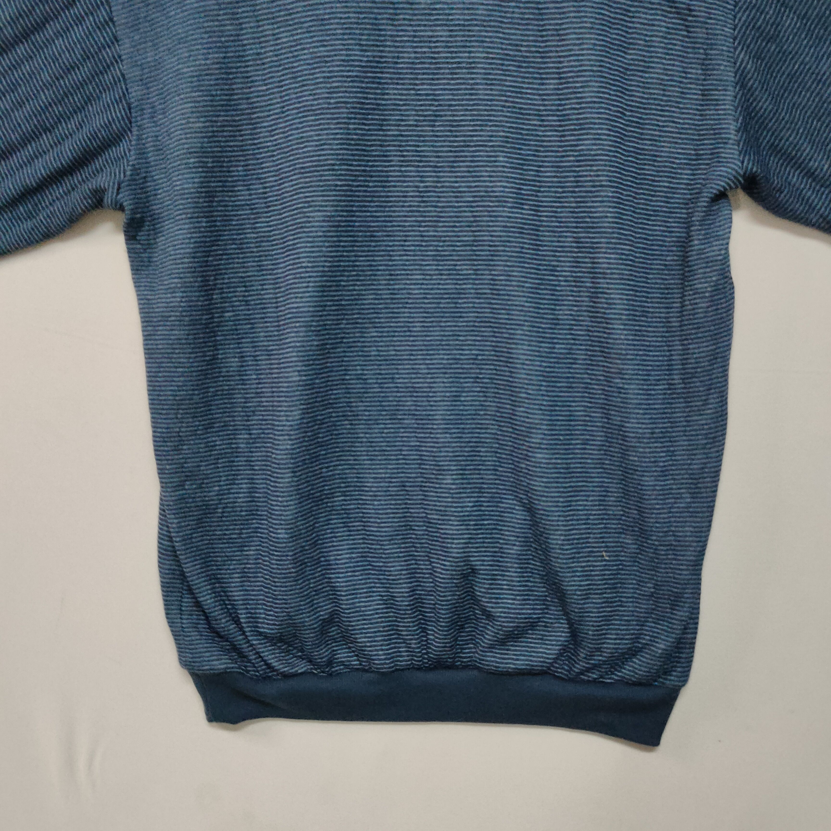 Lyle & Scott × Vintage VINTAGE LYLE & SCOTT EMBROIDERY SMALL LOGO SWEATSHIRT Size US L / EU 52-54 / 3 - 8 Thumbnail