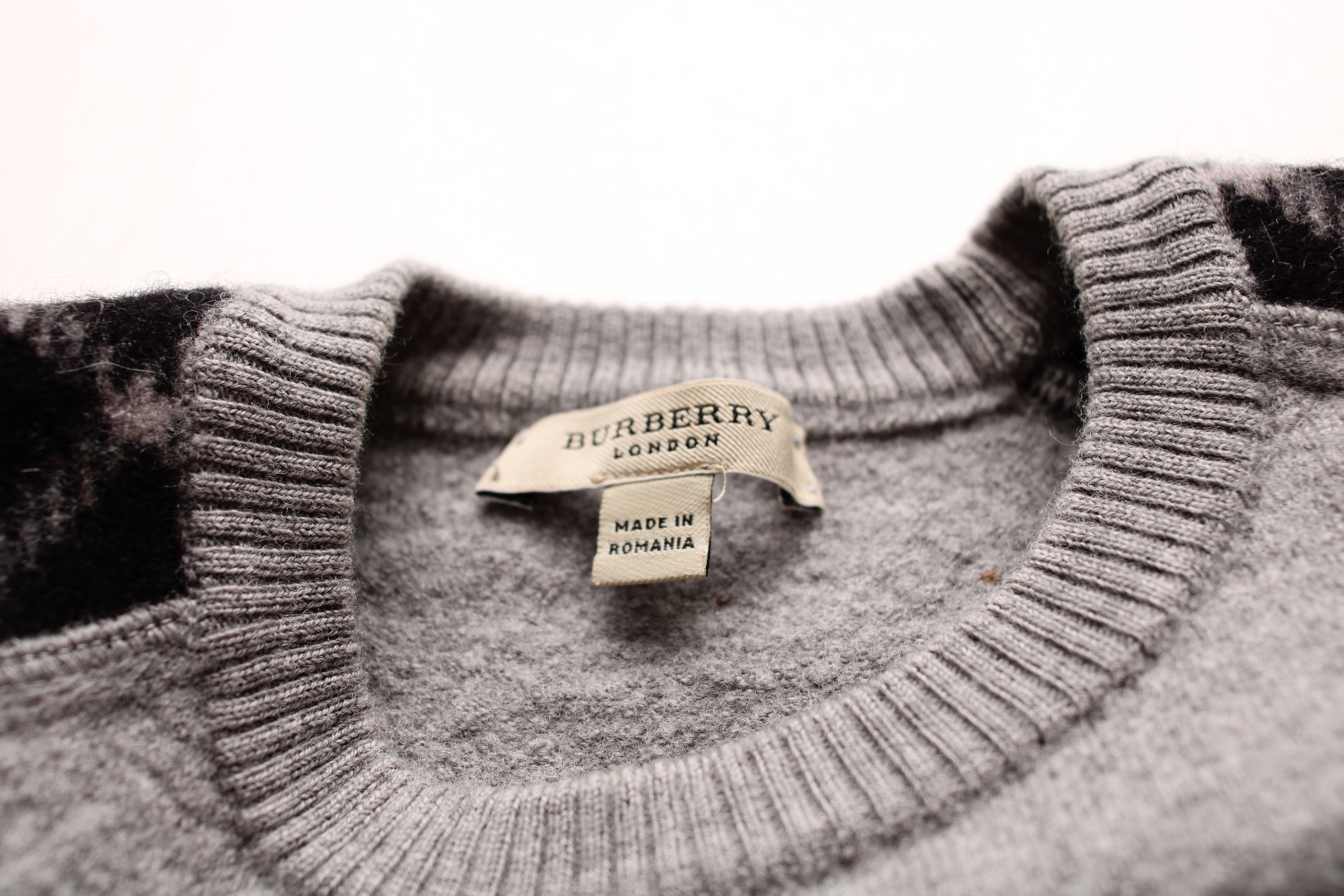 Burberry Burberry Sweater Nova Check Shoulder Wool Crew neck Gray Size M / US 6-8 / IT 42-44 - 6 Thumbnail