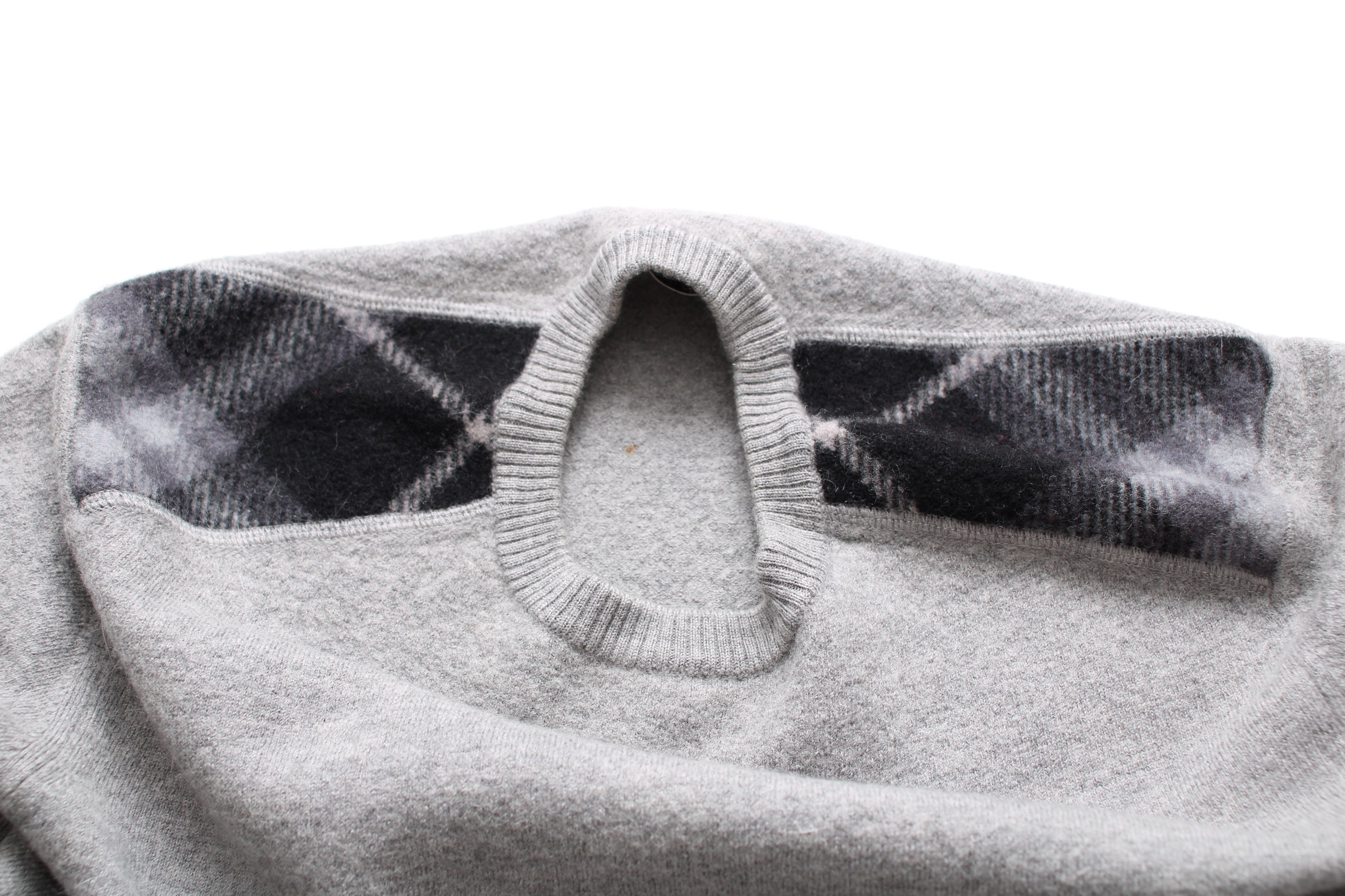 Burberry Burberry Sweater Nova Check Shoulder Wool Crew neck Gray Size M / US 6-8 / IT 42-44 - 3 Thumbnail