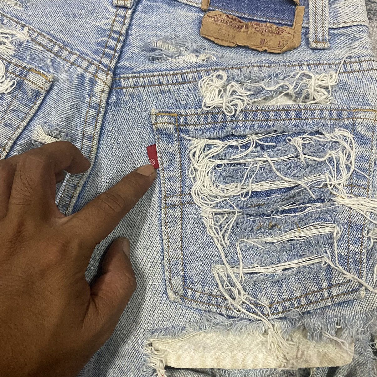 Levi's × Vintage Steals🔥Vintage Levis 550 Distress Naked Denim Jean Short Size 26" / US 2 / IT 38 - 9 Thumbnail