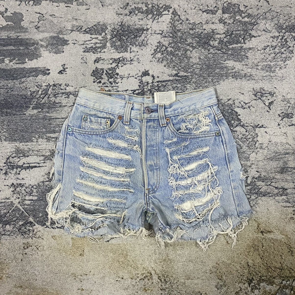 image of Gcw23Vintage Levis 550 Distress Naked Denim Jean Short in Light Washed, Women's (Size 26)